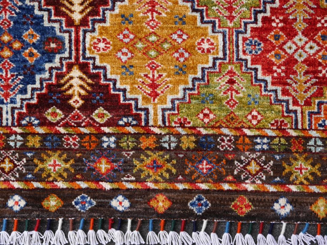 Afghan Tapis Ziegler rayé noué à la main design tribal Djoharian Collection en vente