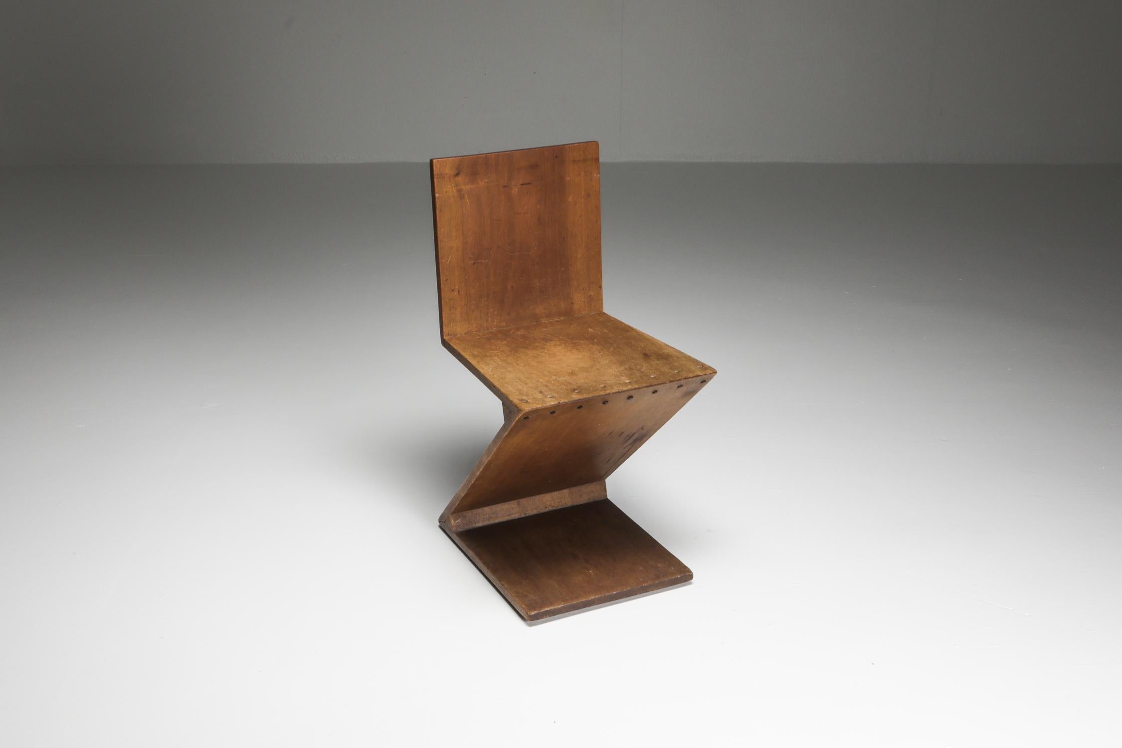 Mid-Century Modern Zig-Zag Chair by G. Rietveld