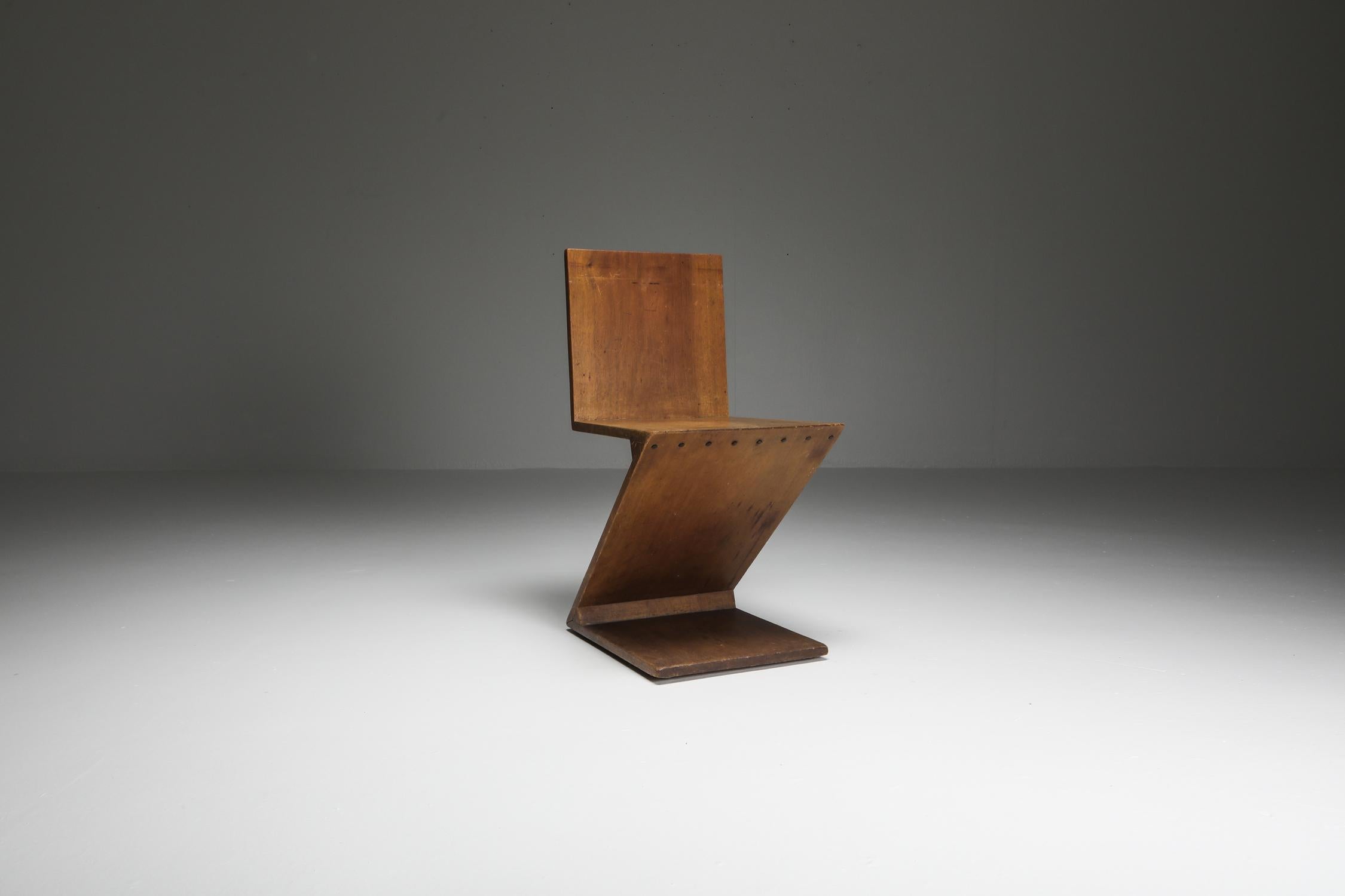 Dutch Zig-Zag Chair by G. Rietveld