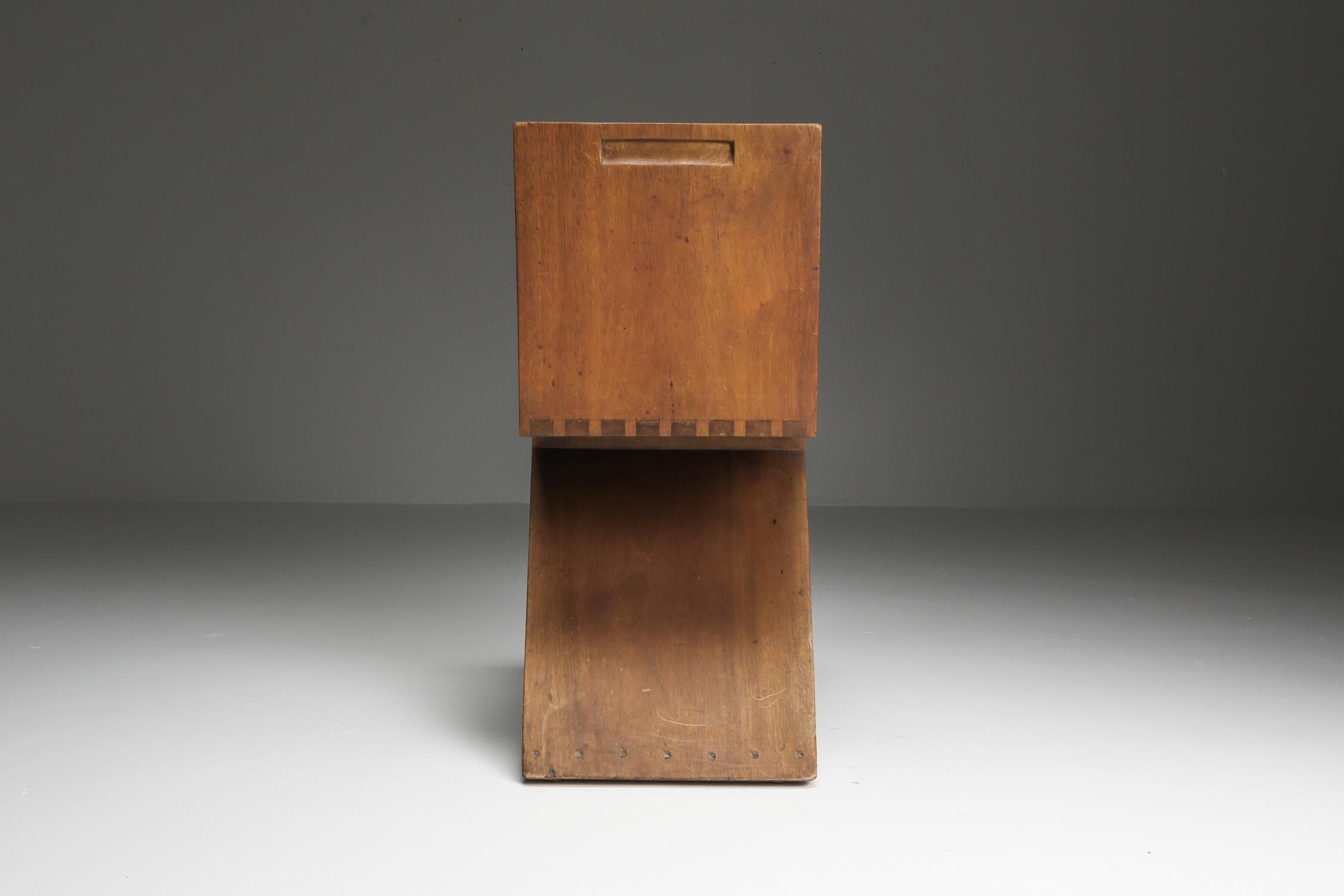 Zig-Zag Chair by G. Rietveld 1