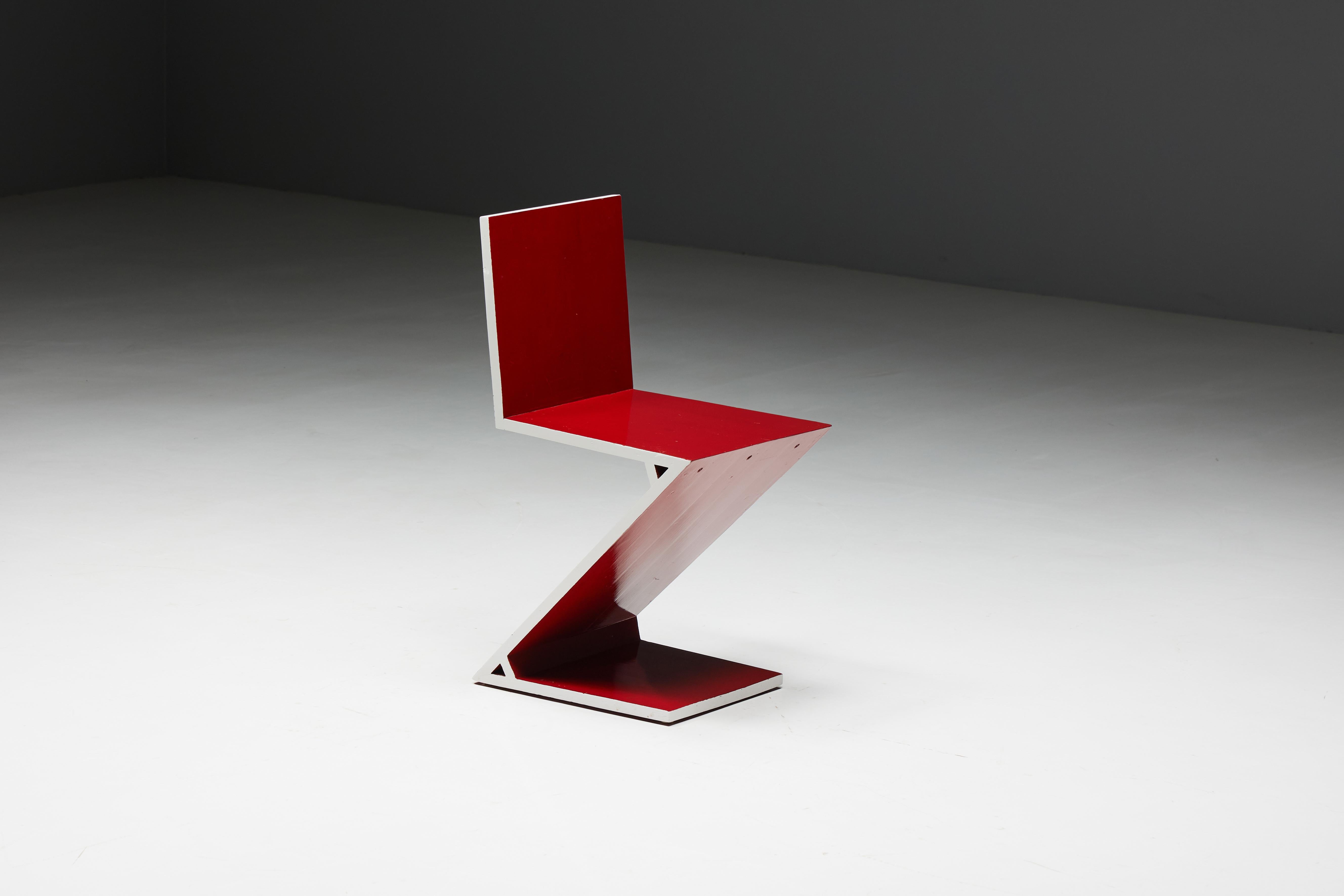 Zig Zag-Stuhl von Gerrit Rietveld für Cassina, 1970er Jahre im Angebot 3