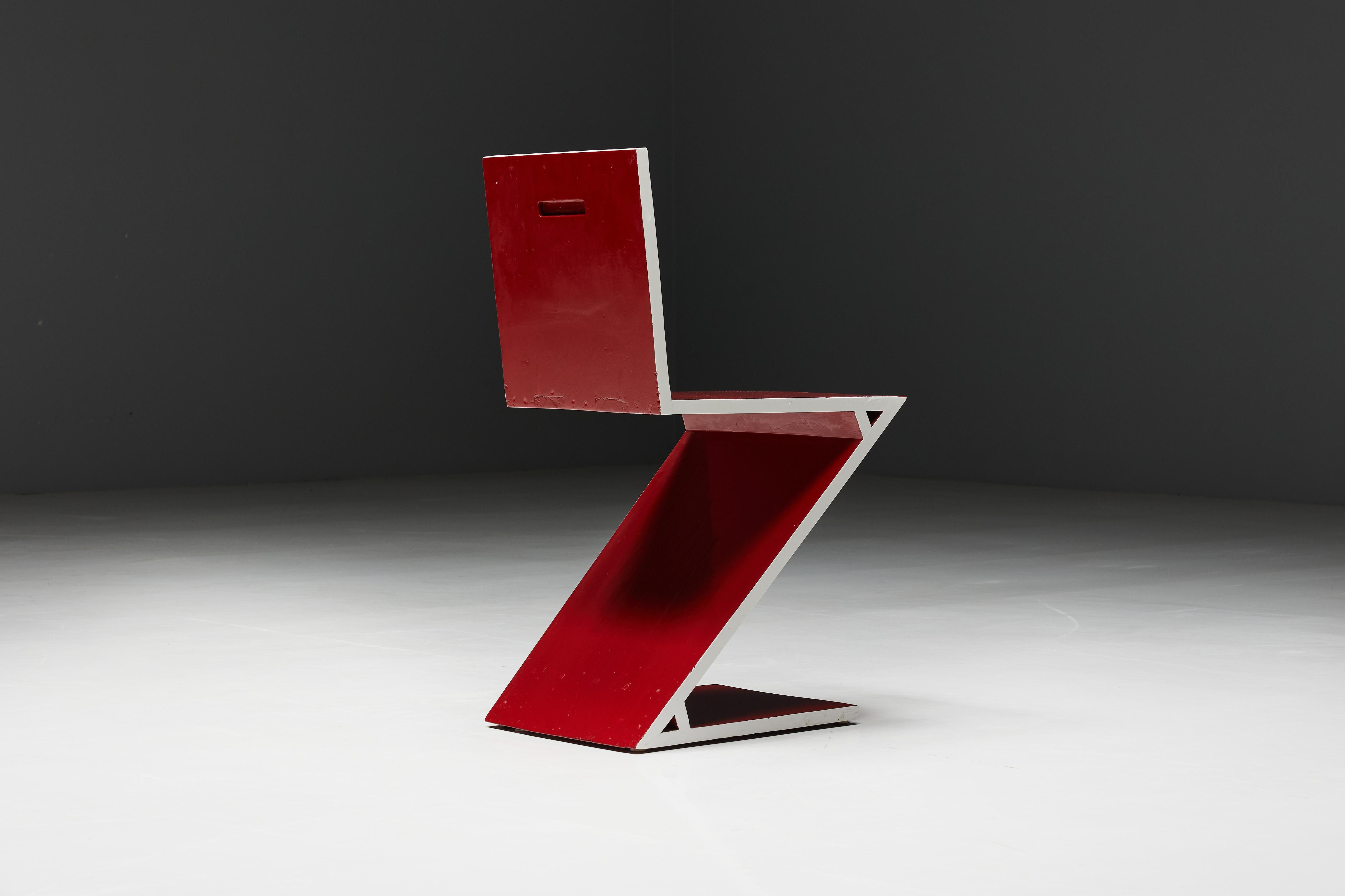 Zig Zag-Stuhl von Gerrit Rietveld für Cassina, 1970er Jahre im Angebot 4