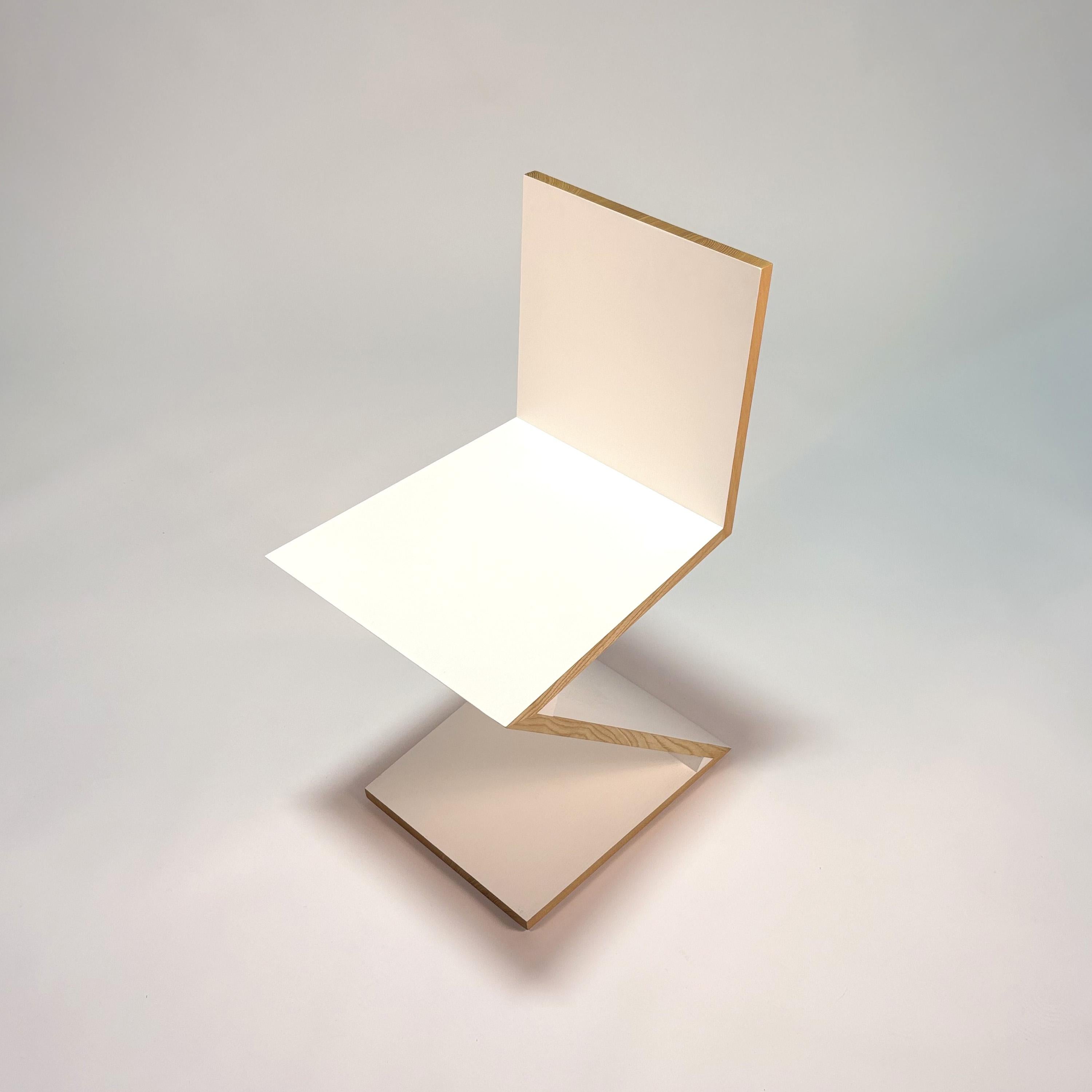 Zig Zag Chair by Gerrit Thomas Rietveld in vendita 4