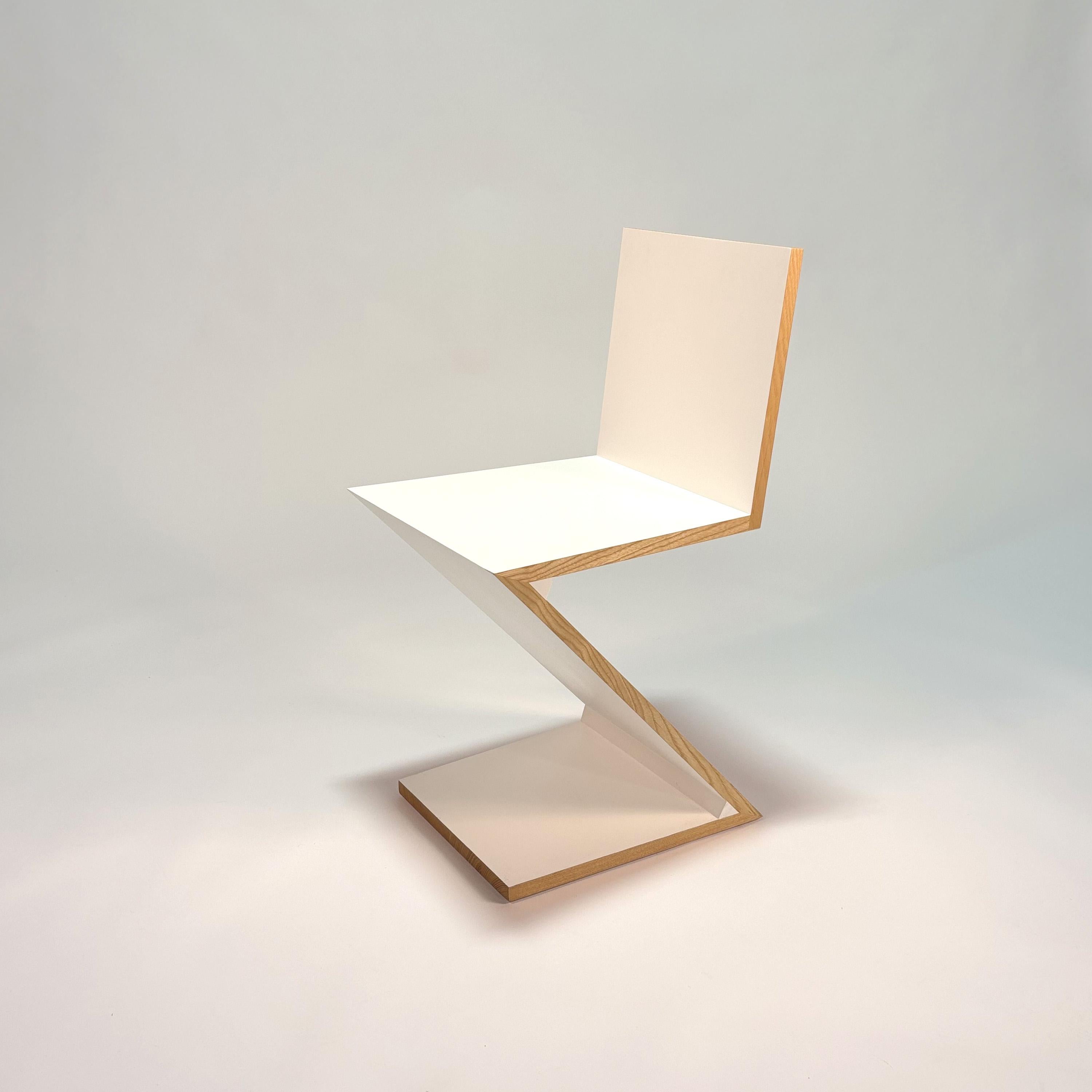 Italiano Zig Zag Chair by Gerrit Thomas Rietveld in vendita
