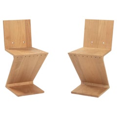 Chaise Zig zag au design de Gerrit Rietveld, années 1980