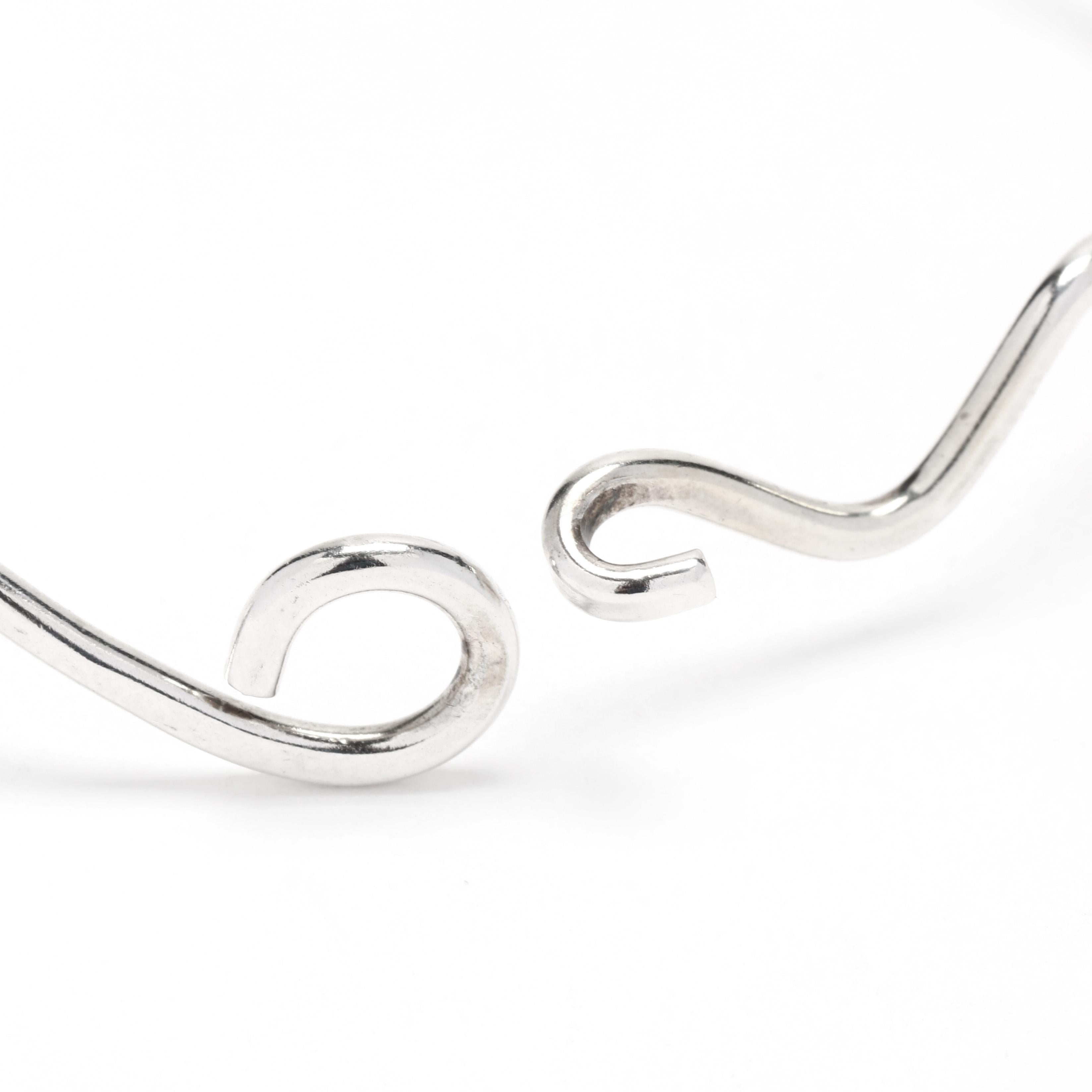 Zig-Zag Design Bangle Bracelet, Sterling Silver, Hook And Eye Clasp For Sale 1