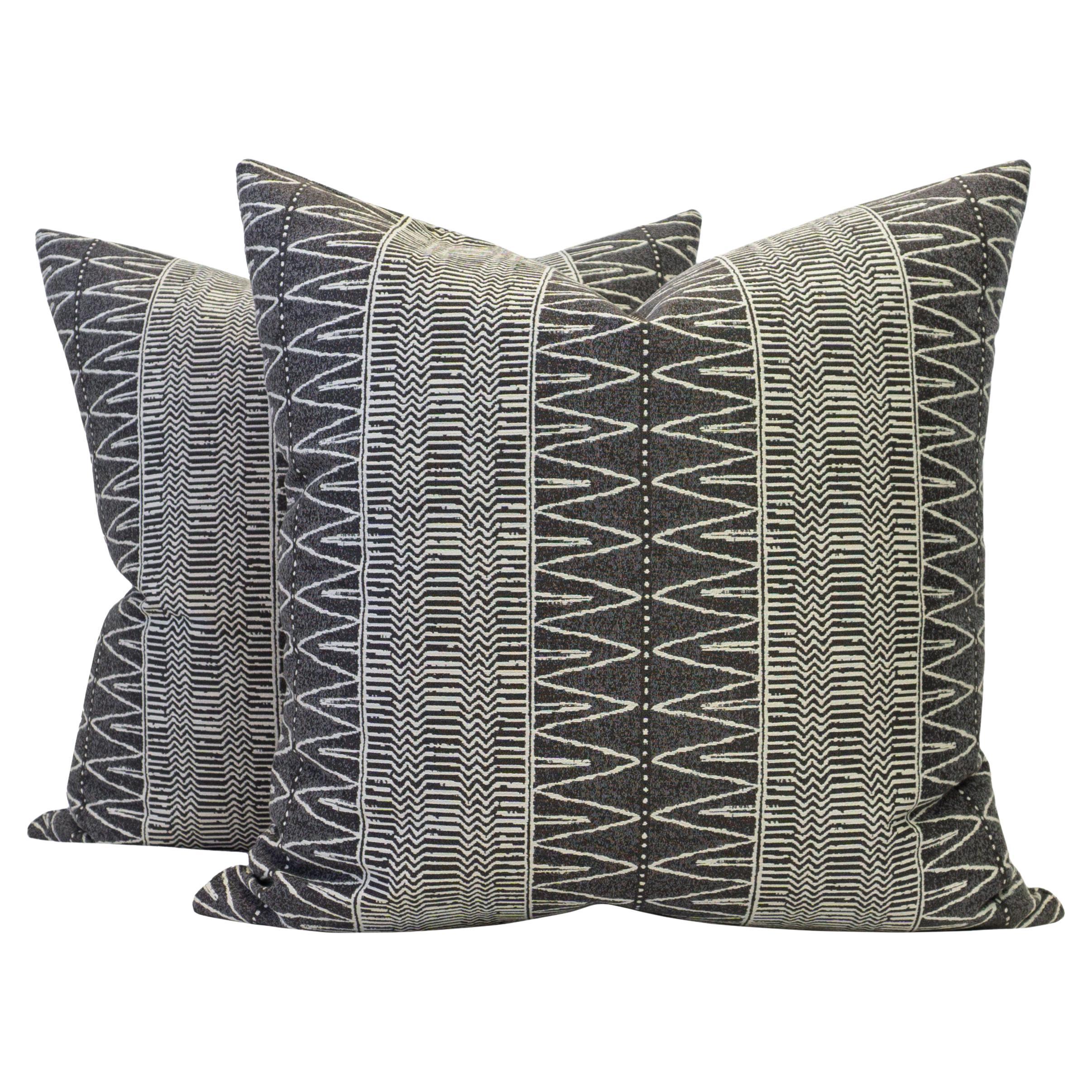 Zig Zag Patterned Stain Resistant Fabric Gray and White Square Pillows For Sale