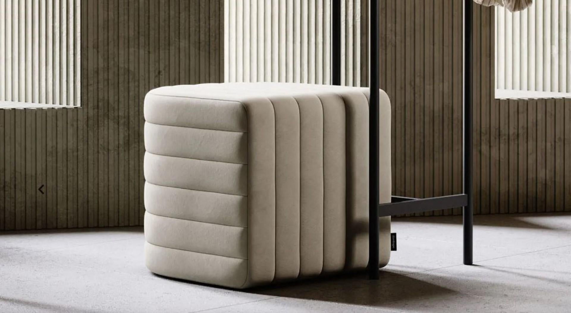 Portugais Zig Zag Pouf par Domkapa en vente