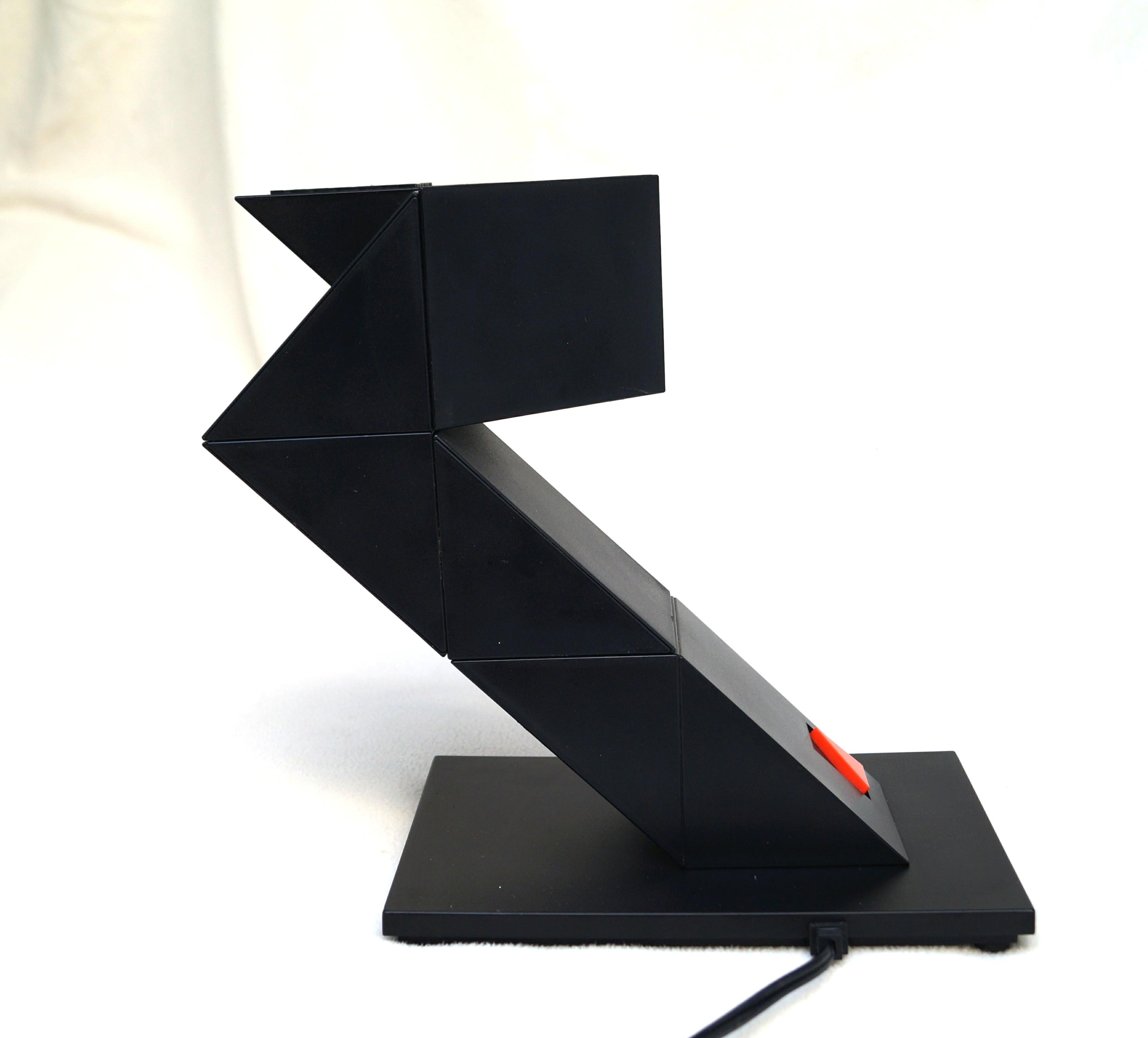 Zig Zag Table Desk Lamp by  Shui L. D. Chan Mid Century Modern Z Lite Rubic Cube For Sale 2