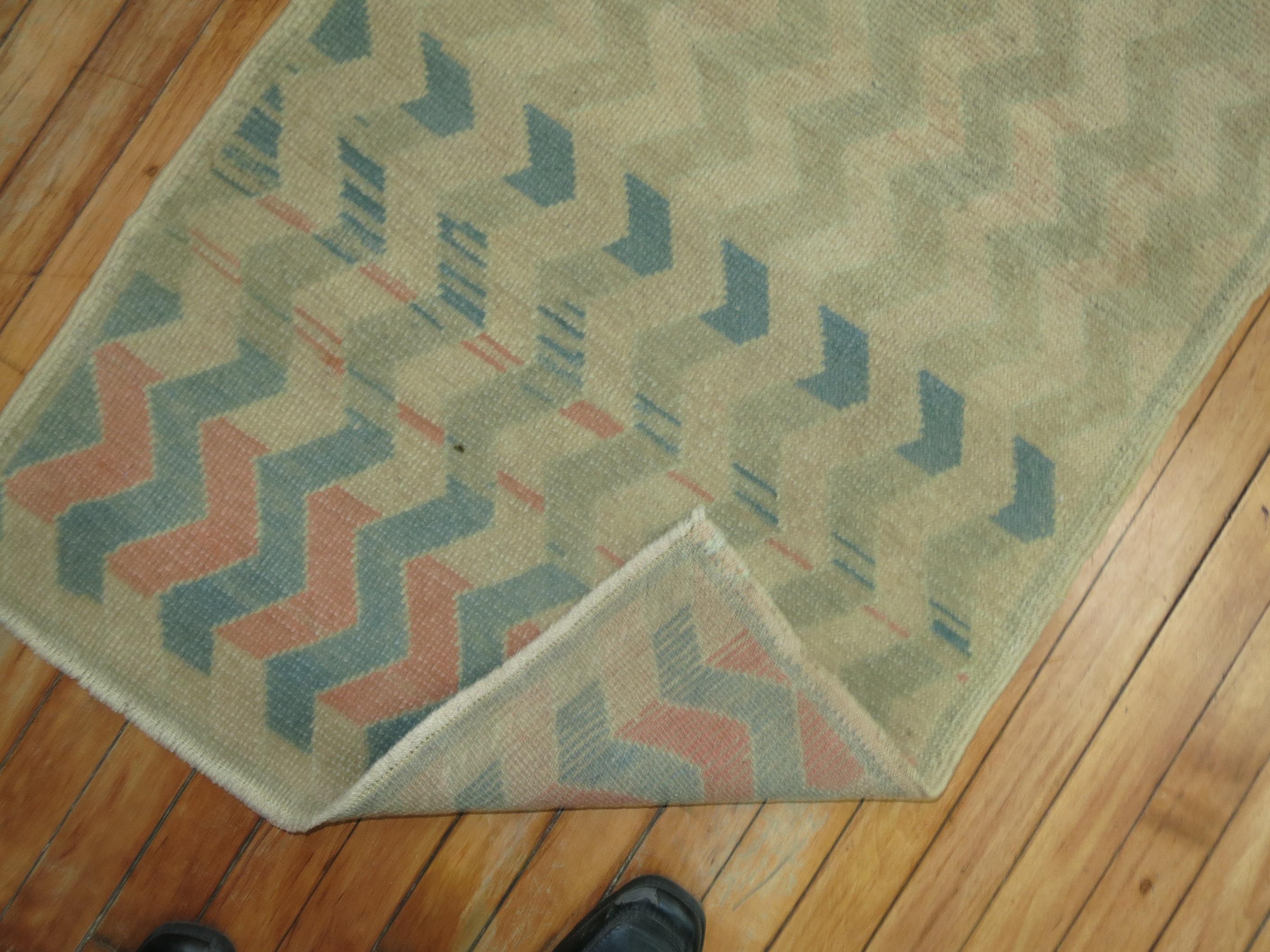 Zig Zag Vintage Turkish Deco Rug In Good Condition In New York, NY