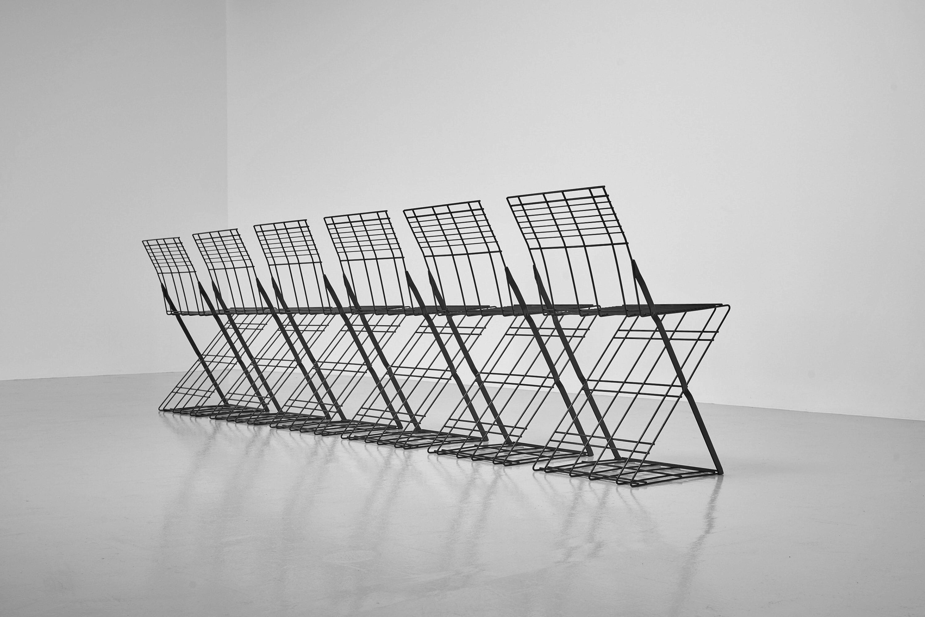 Late 20th Century Zig Zag Wire Chairs Made in Italy 1970 For Sale