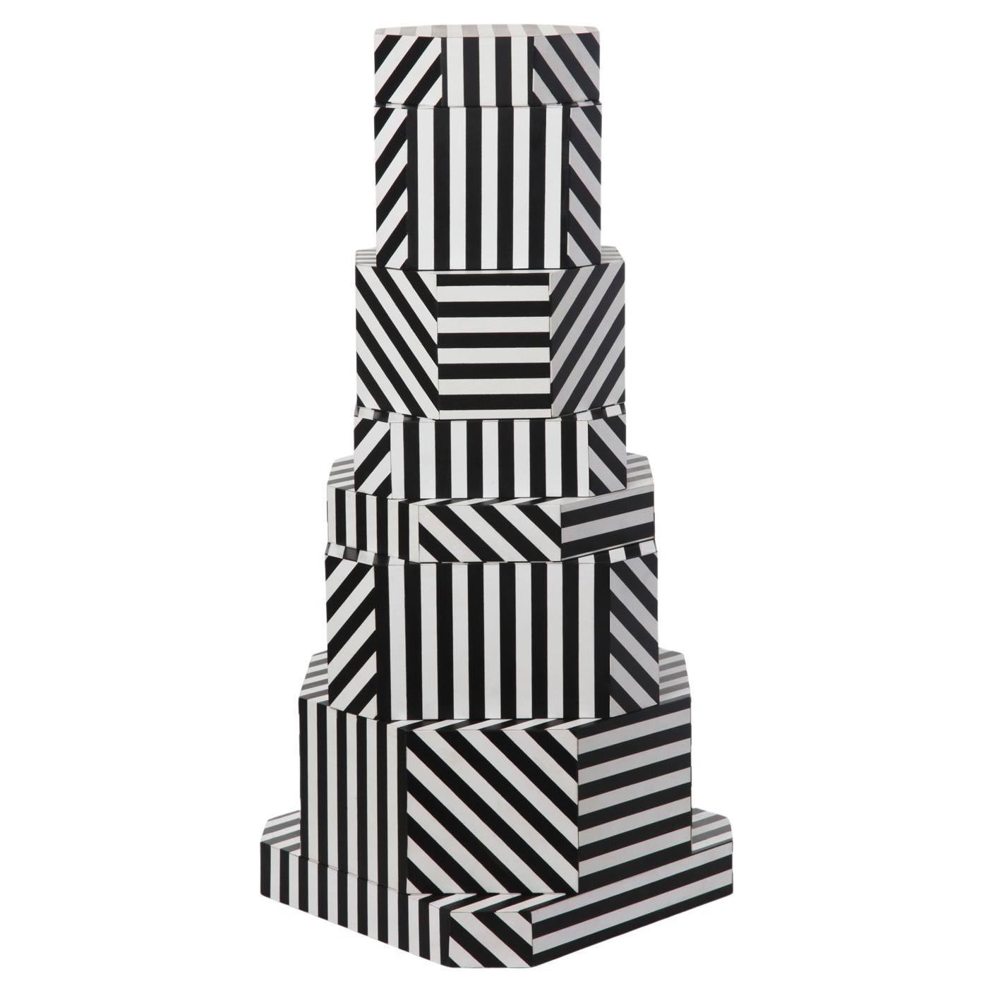 ""Ziggurat Tower"" Schwarze Streifen Auflage von Oeuffice im Angebot