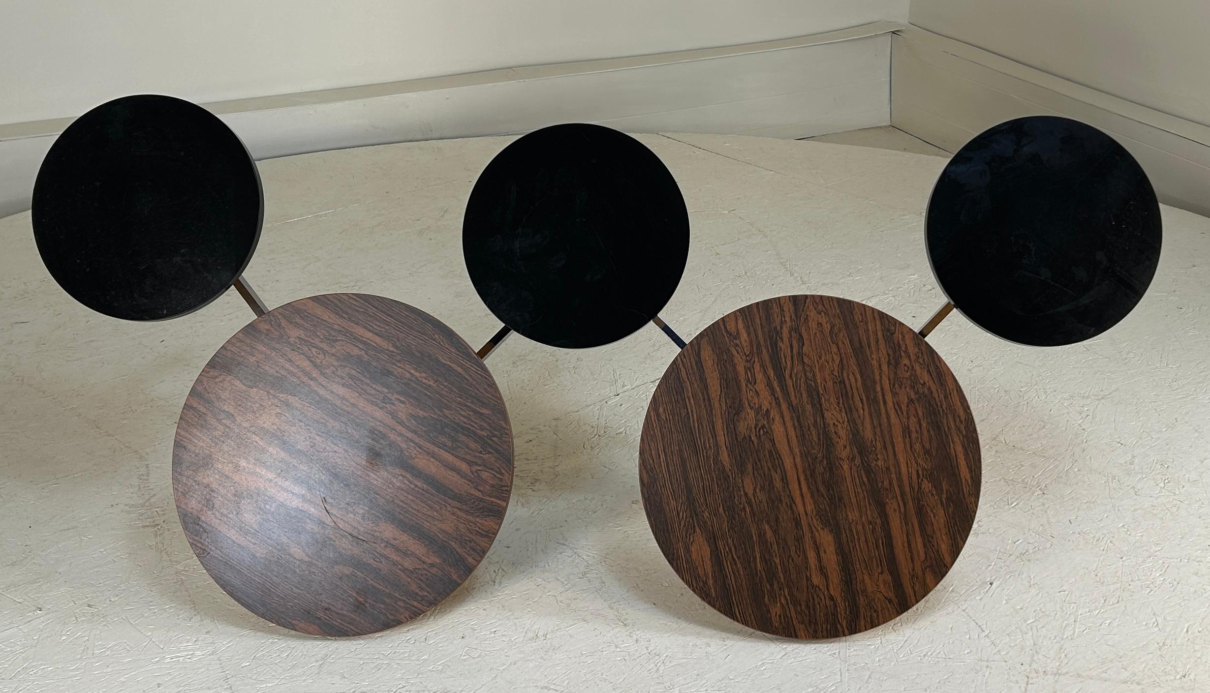 Zigzag coffee table display or seating furniture For Sale 4