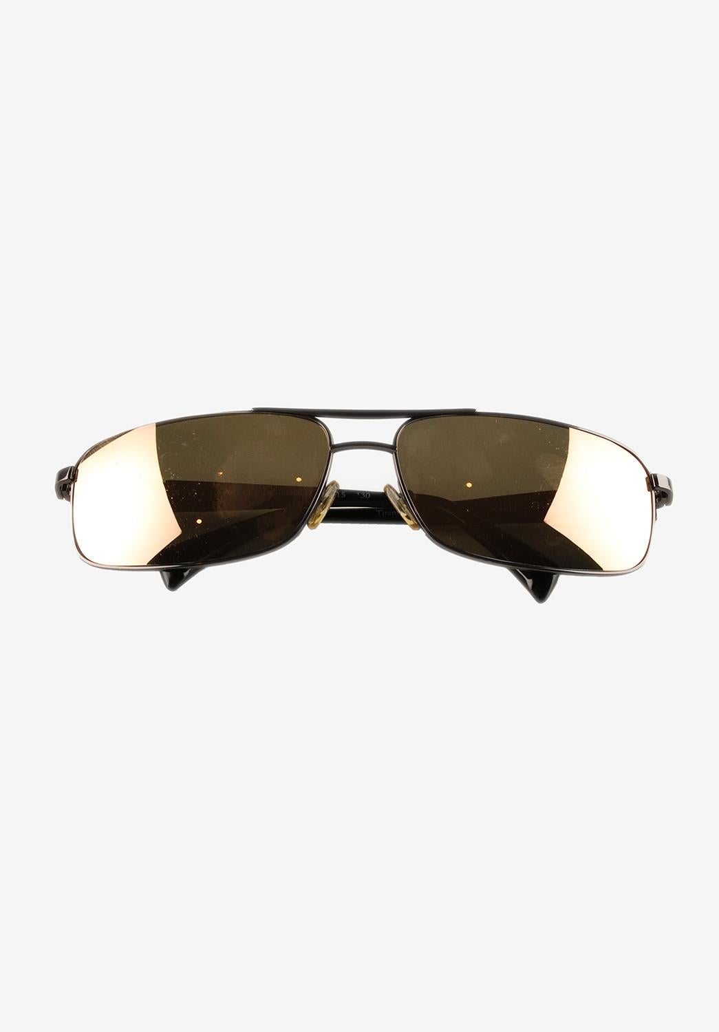 L'article mis en vente est 100% authentique Zilli Titanium Sunglasses
Couleur : Noir
(La couleur réelle peut varier légèrement en raison de l'interprétation individuelle de l'écran de l'ordinateur).
Cette veste est un article de grande qualité. Note