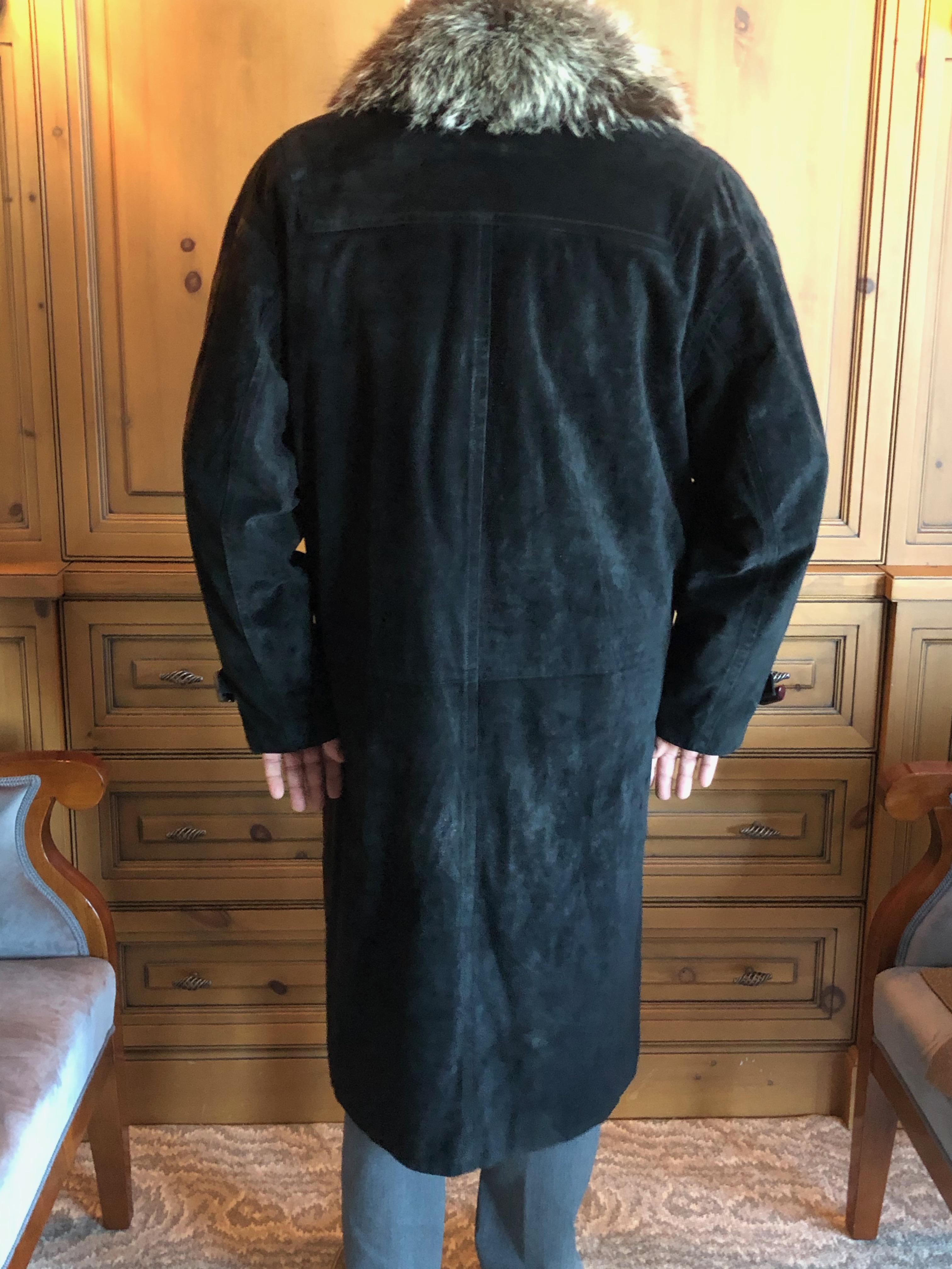 Zilli France Fur Lined Black Suede Toggle Coat with Wide Fox Collar For Sale 7