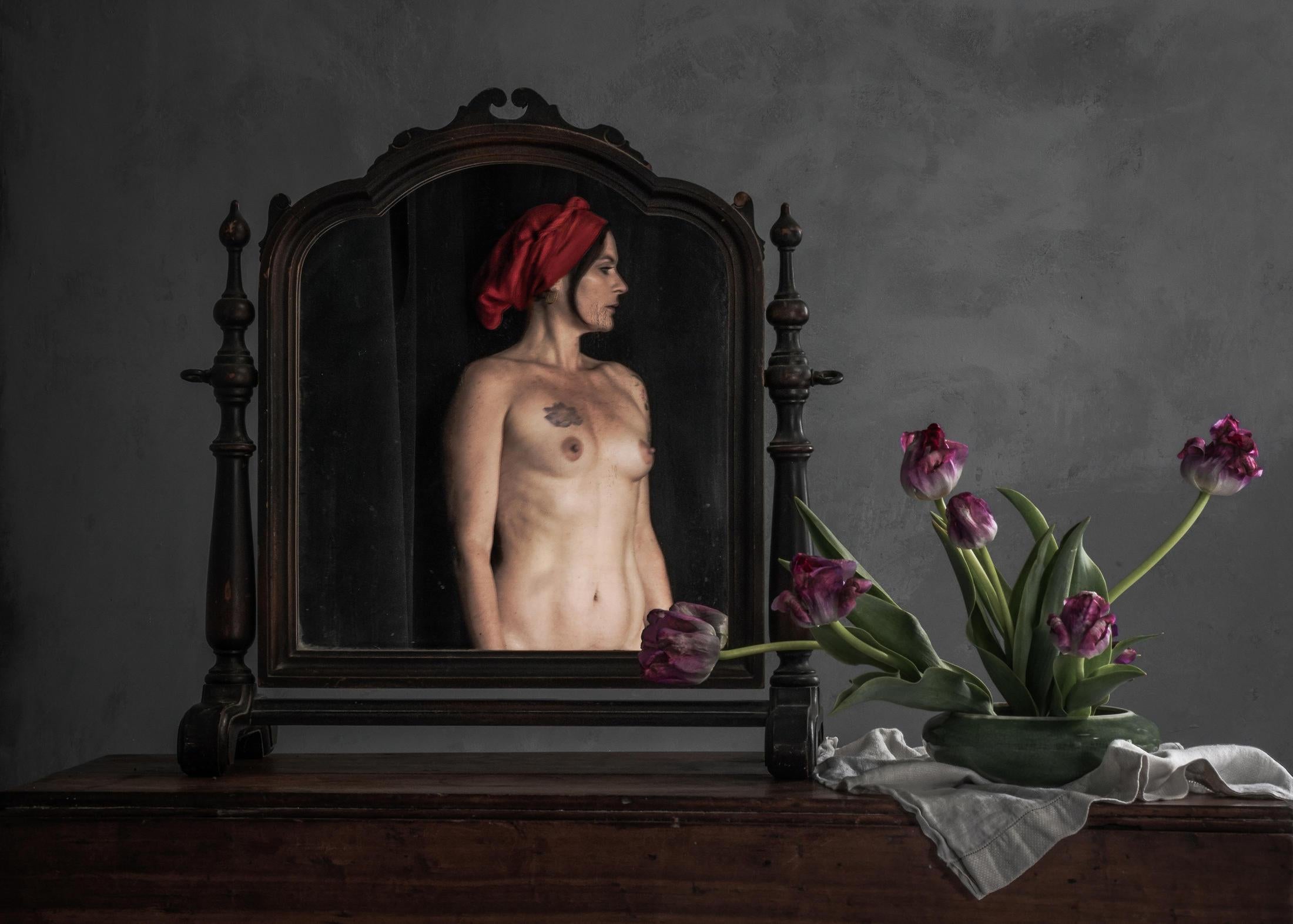 Still-Life Photograph di Zoë Zimmerman - Riflessione prima di tutto