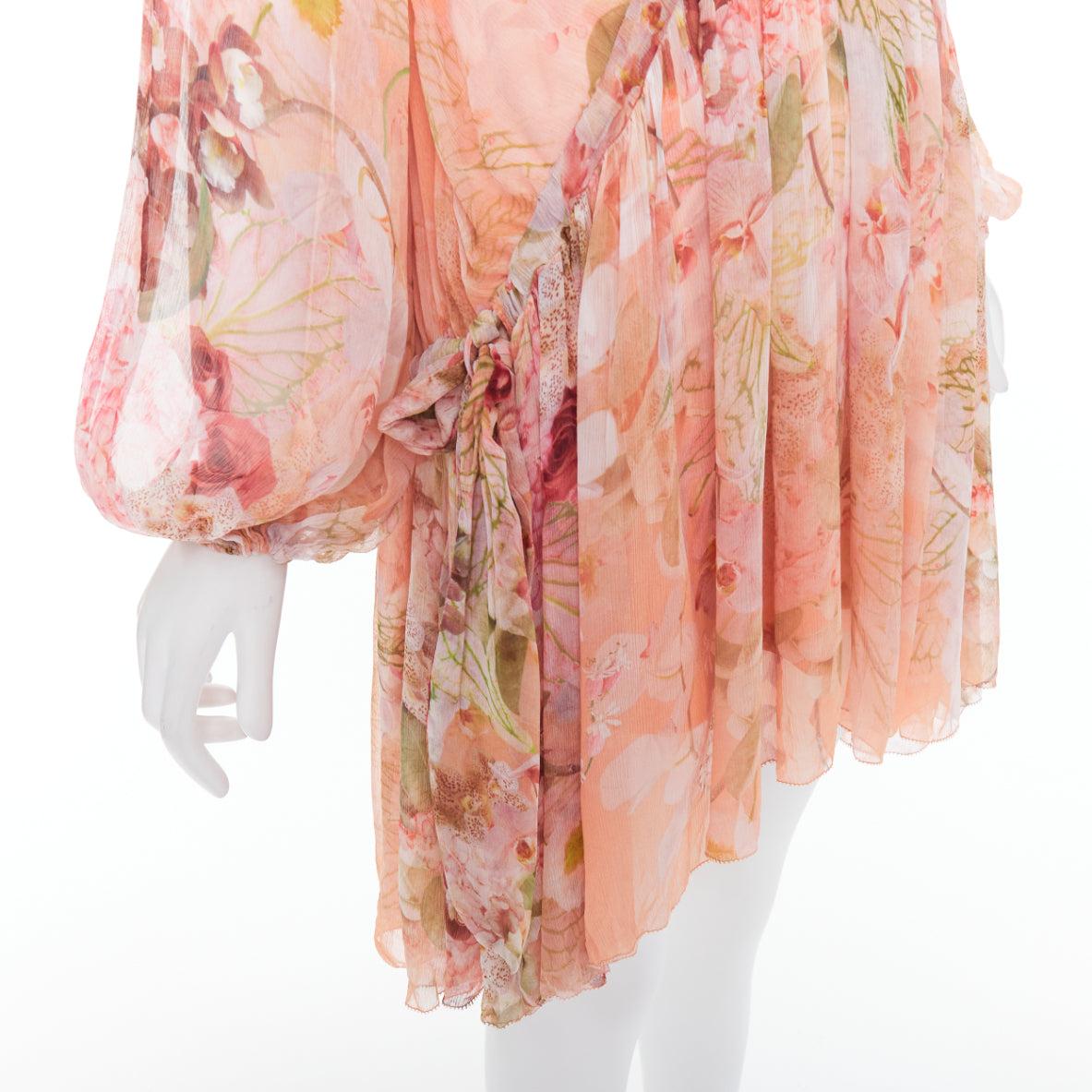 ZIMMERMANN Ballerina Blush Garden rosa con stampa floreale, abito con maniche a sbuffo increspato in vita Sz2 M.
Riferimento: TGAS/E00177
Marchio: Zimmermann
Model: Ballerina
Materiale: Viscosa
Colore: rosa
Modello: Floreale
Chiusura: