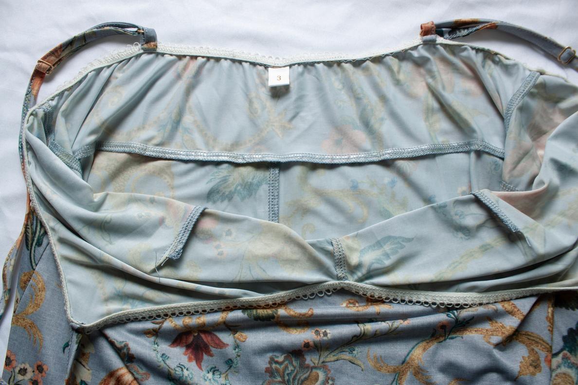 Zimmermann, maxi abito increspato con stampa floreale grigio in vendita 3