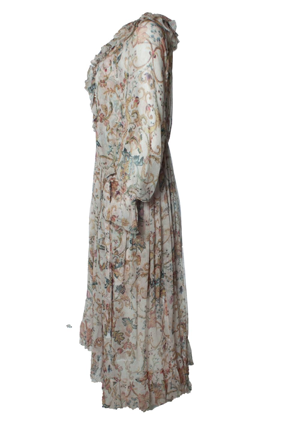 Zimmermann, pink floral printed ruffled trim maxi dress. The item is new with tag. Comes with slip dress

CONDITION: new with tag

SIZE: 3- L

MEASUREMENTS: length 125 cm, width 47 cm, waist 47 cm, shoulder width 46 cm, sleeve length 56