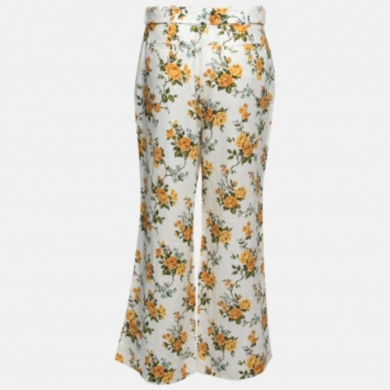 Wie stilvoll und edel ist diese Zimmermann-Hose! Die Hose ist aus hochwertigen Stoffen gefertigt und hat eine tolle Passform. Ergänzen Sie sie mit einem schicken Crop-Top.