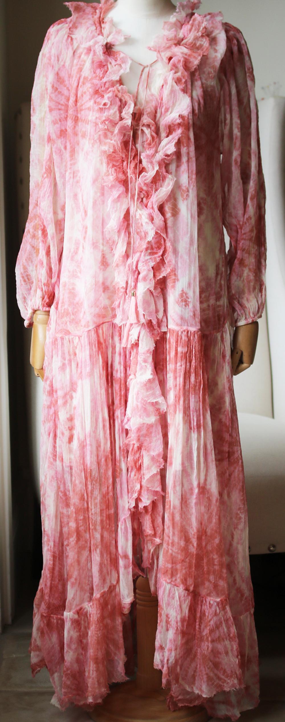 Zimmermann's Winsome Ruffle Robe is made from tie-dyed silk georgette for an elegant gown you'll never want to step out of. Material: 100% silk. Separate lining slip: 90% polyester, 10% elastane.

Size: 2 (UK 12, US 8, FR 40, IT 44)

Condition: As