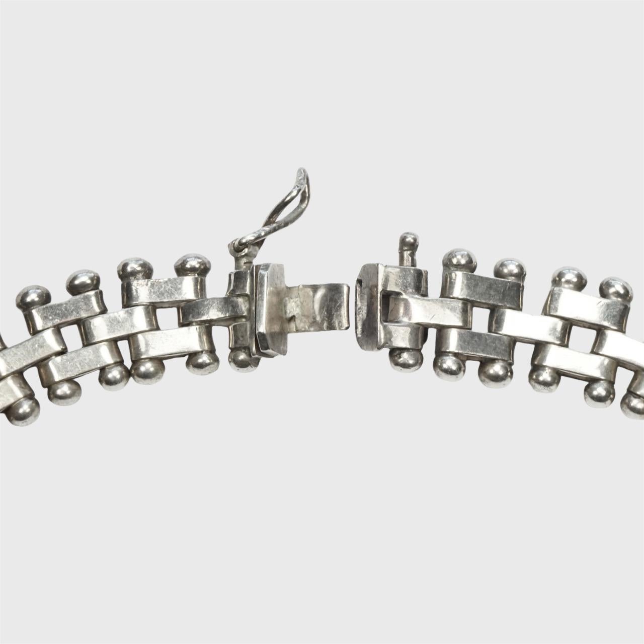 Zina, collana in argento 925 con link e ball, che si fa notare per le sue caratteristiche. in vendita 2