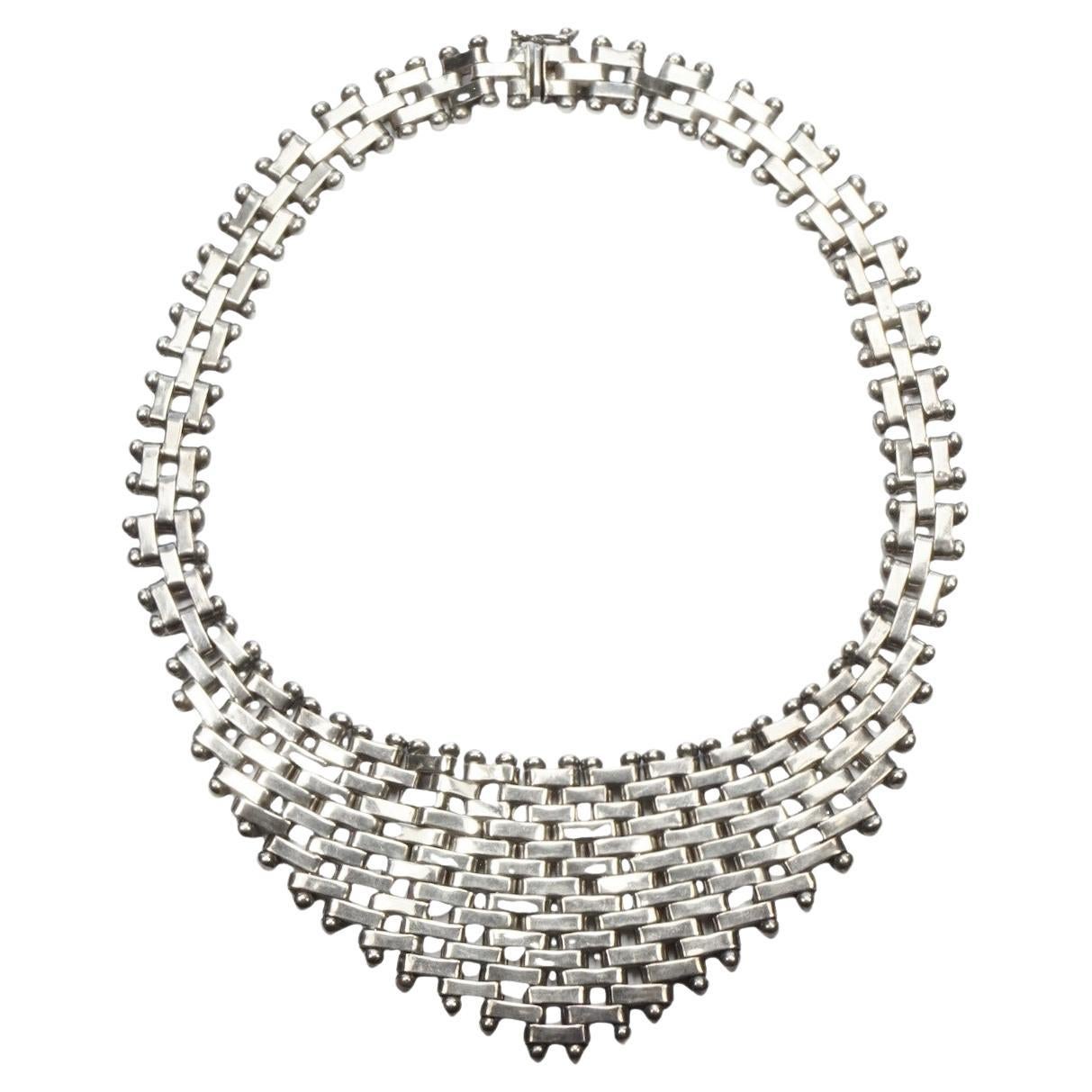 Zina, collana in argento 925 con link e ball, che si fa notare per le sue caratteristiche. in vendita