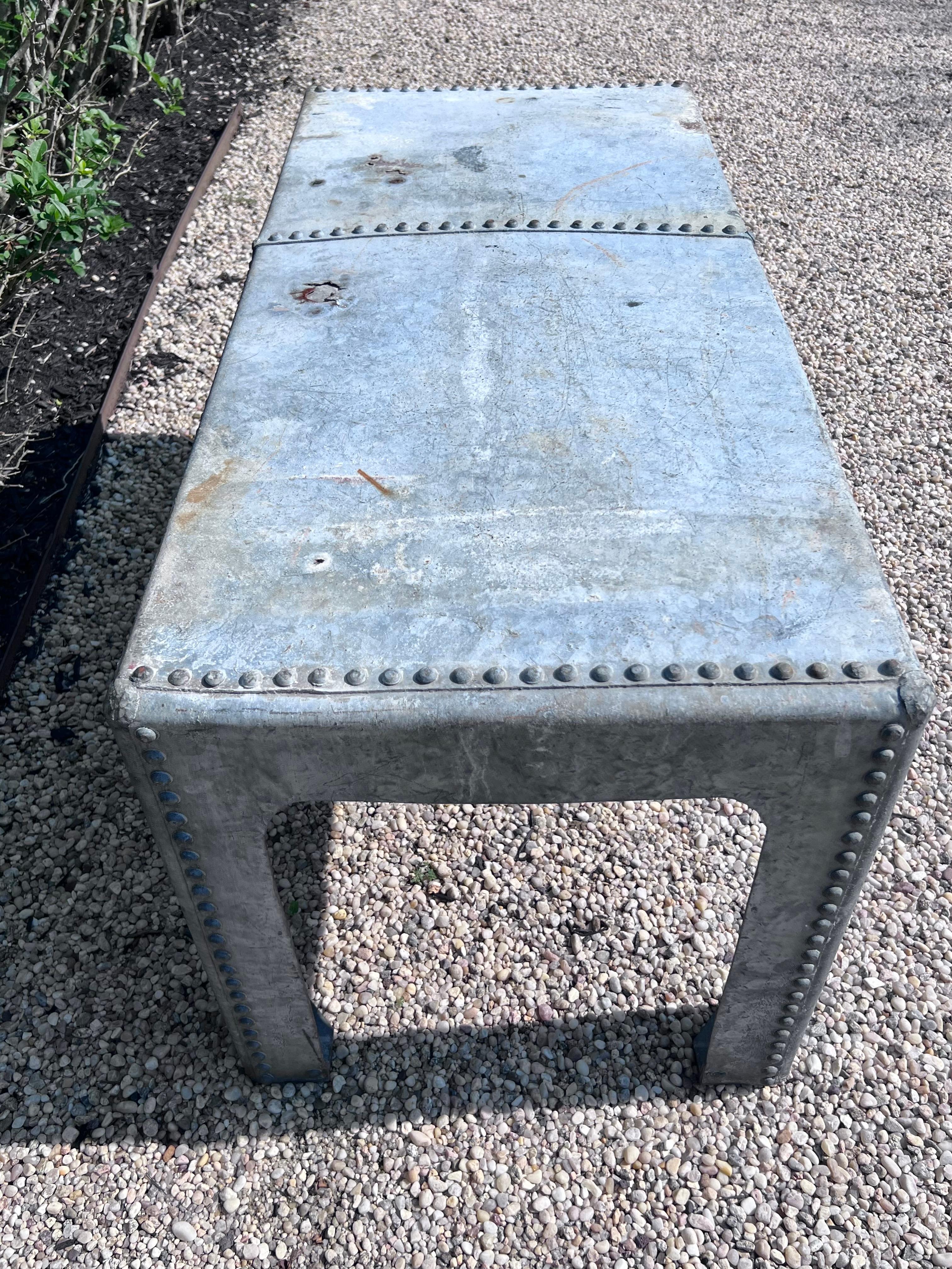Table d'extérieur en zinc, France, années 1900 1