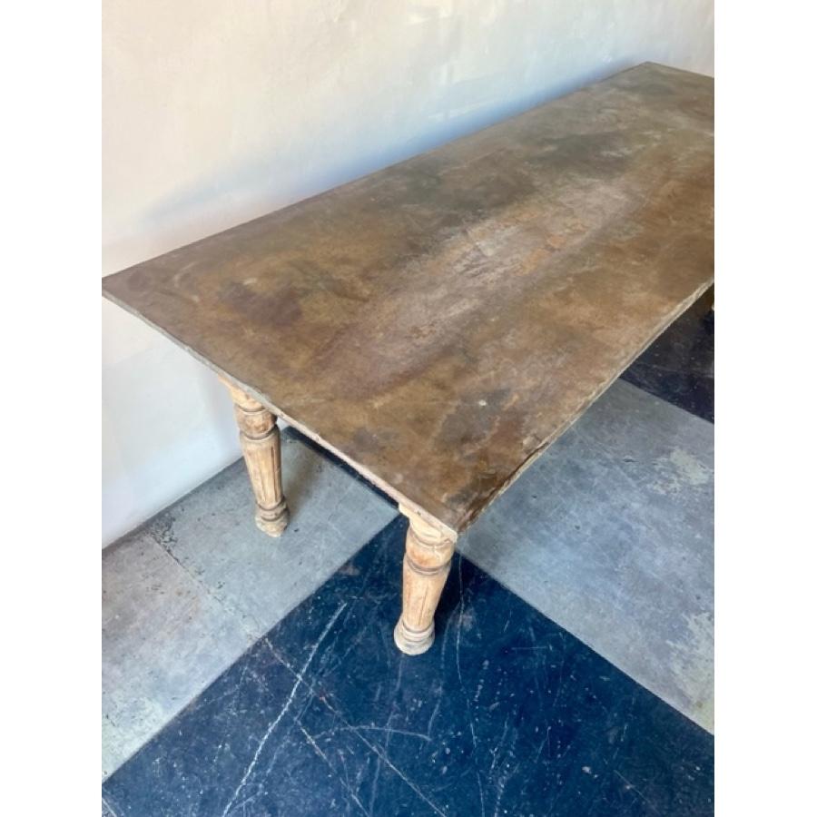 Zinc Top Dining Table, FR-1144 In Distressed Condition For Sale In Scottsdale, AZ