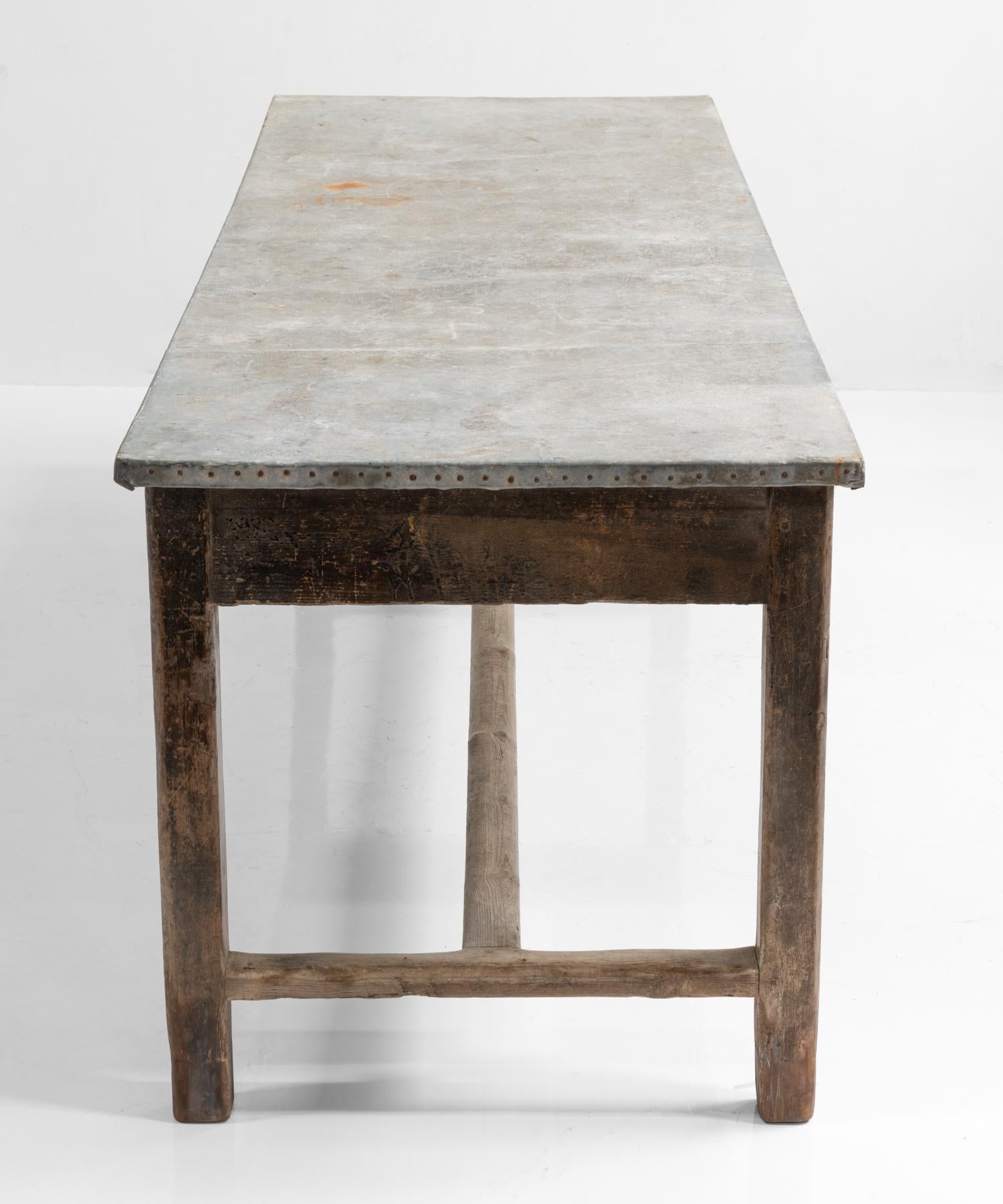 Zinc Top Work Table, England, circa 1900 In Good Condition In Culver City, CA