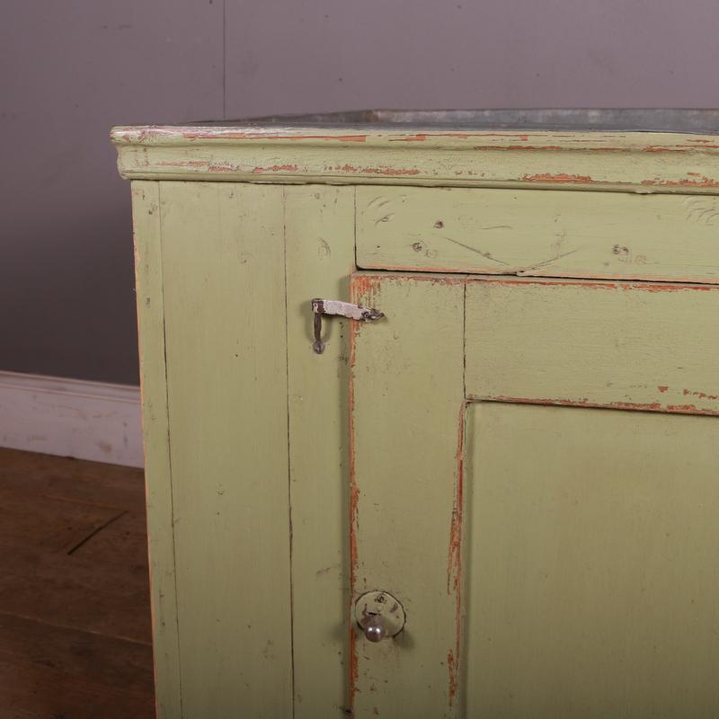 Pretty little zinc topped original painted Swedish potting sideboard. 1880.

Dimensions
34.5 inches (88 cms) Wide
27.5 inches (70 cms) Deep
30 inches (76 cms) High.

 