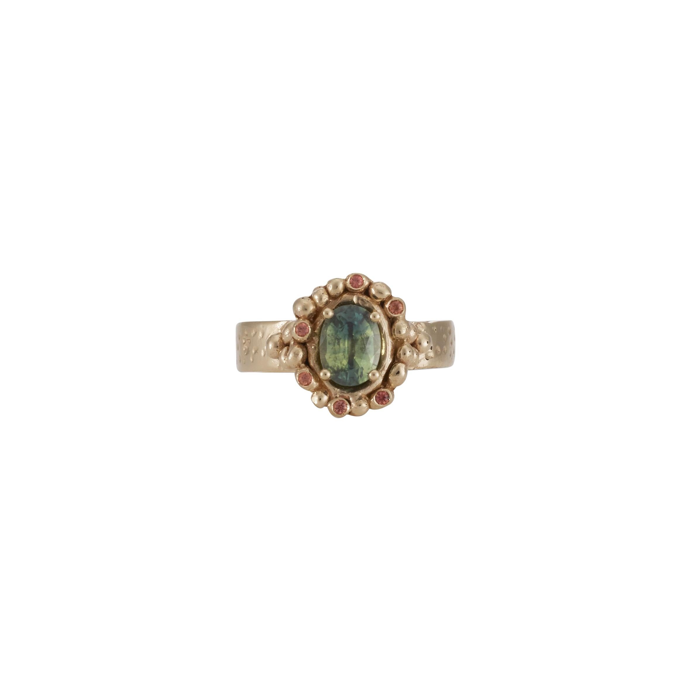 Zinnia Ring with Sapphire, 18 Karat Yellow Gold For Sale