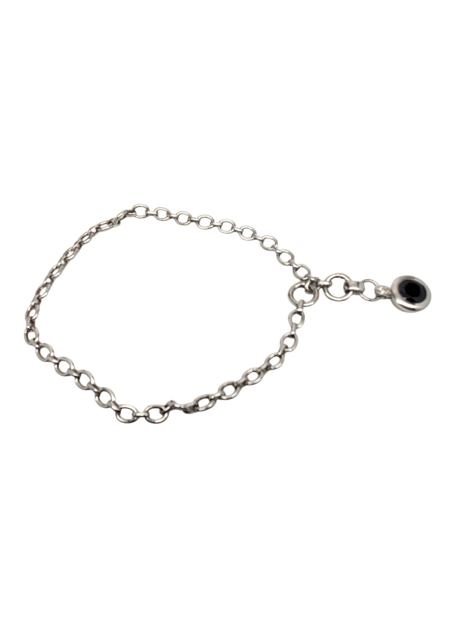 ZinZi Collana in argento sterling con ciondolo a forma di pietra sfaccettata - A. Silver

Questa bellissima collana presenta una catena a maglie grosse da 18 pollici con un ciondolo rotondo pendente con una pietra sfaccettata (14,5 mm x 14,4 mm) e