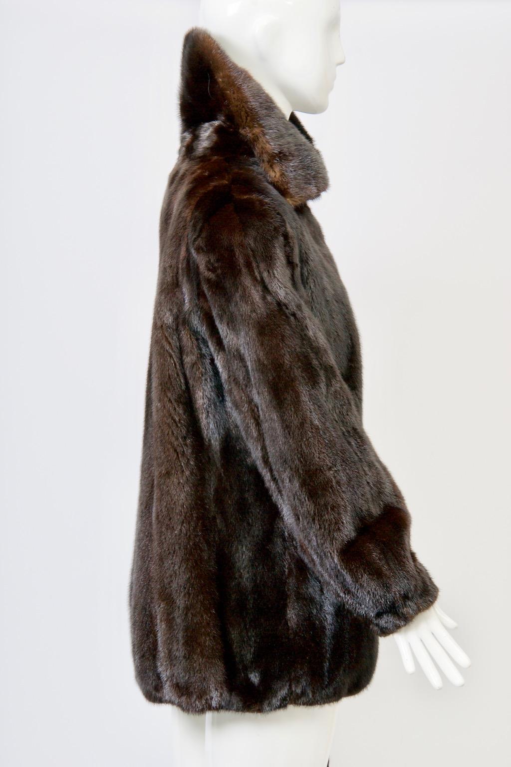 Zip Front Mahogany Mink Jacket In Good Condition In Alford, MA