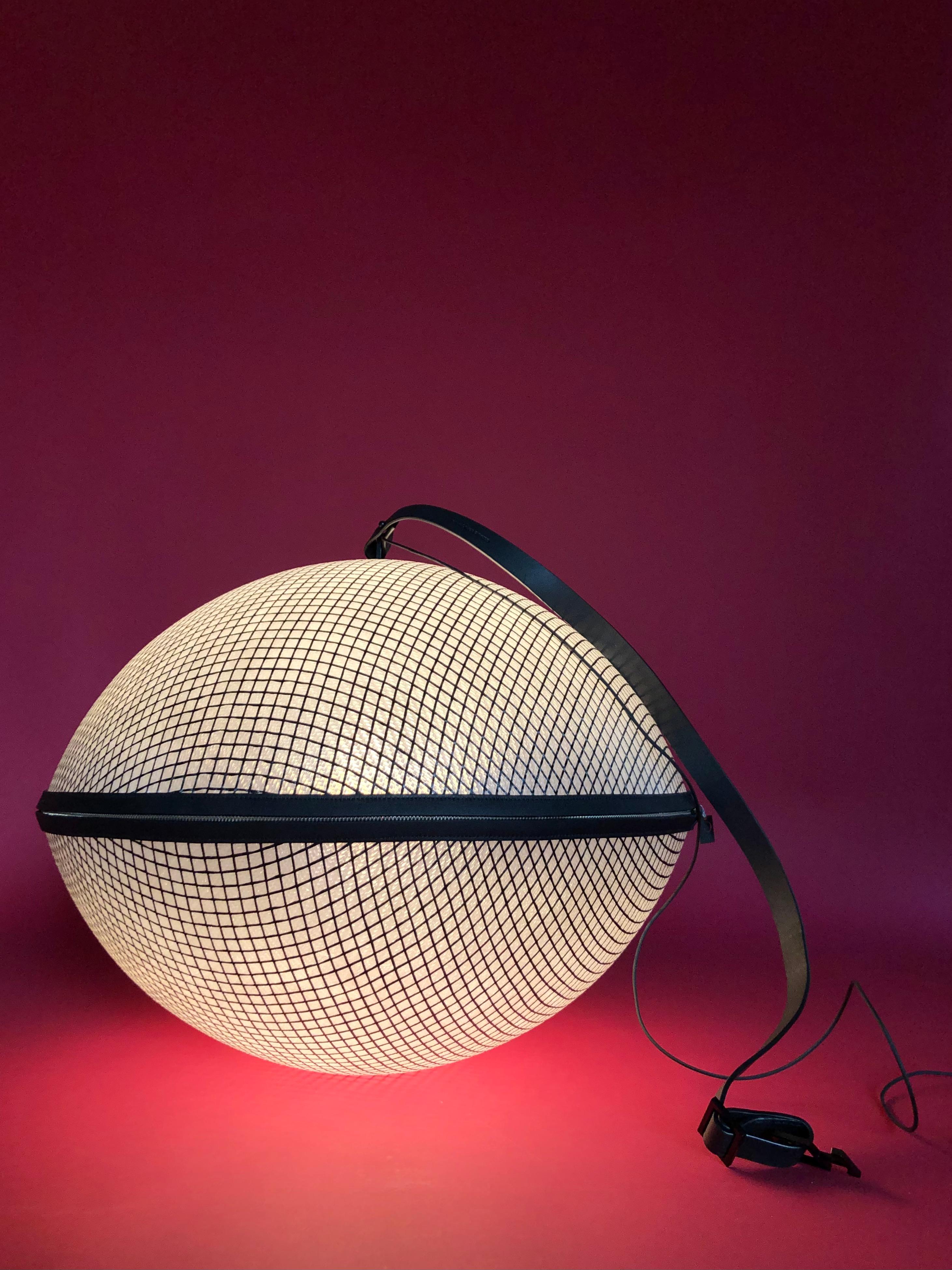 Postmoderno Lampada a sospensione Zip Noir ZR52 di Coralie Beauchamp in vendita