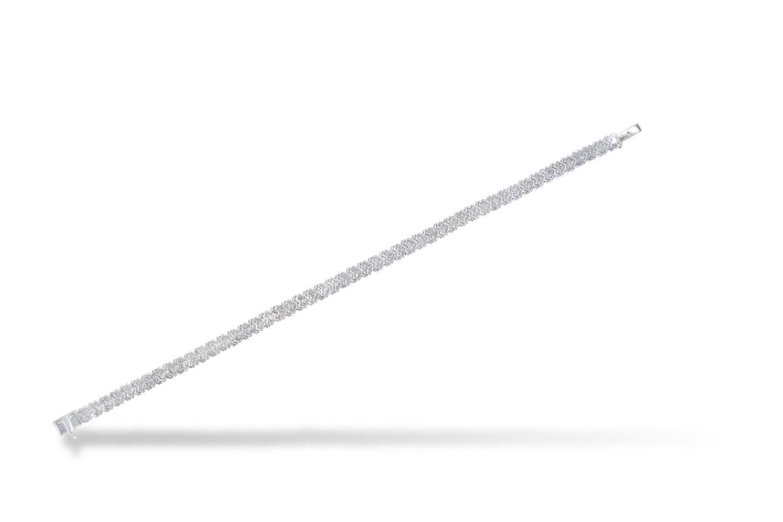 Baguette Cut Zipper diamond tennis bracelet in 18kt white gold For Sale