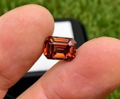 Zircon Losse 6.41 Ct., natural gemstone, Octagon cut, GFCO certified.