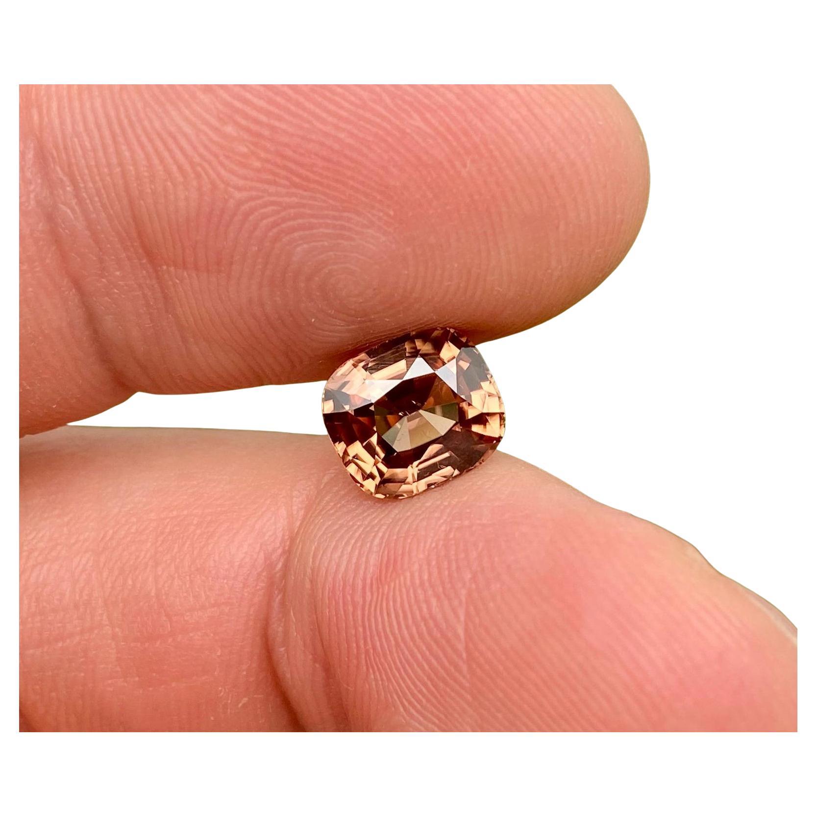 Circón natural Gema Suelta 4,23 ct, talla cojín, Sri-Lanka, Certificado IGS