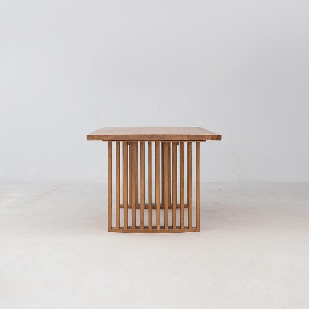 lattice base round dining table
