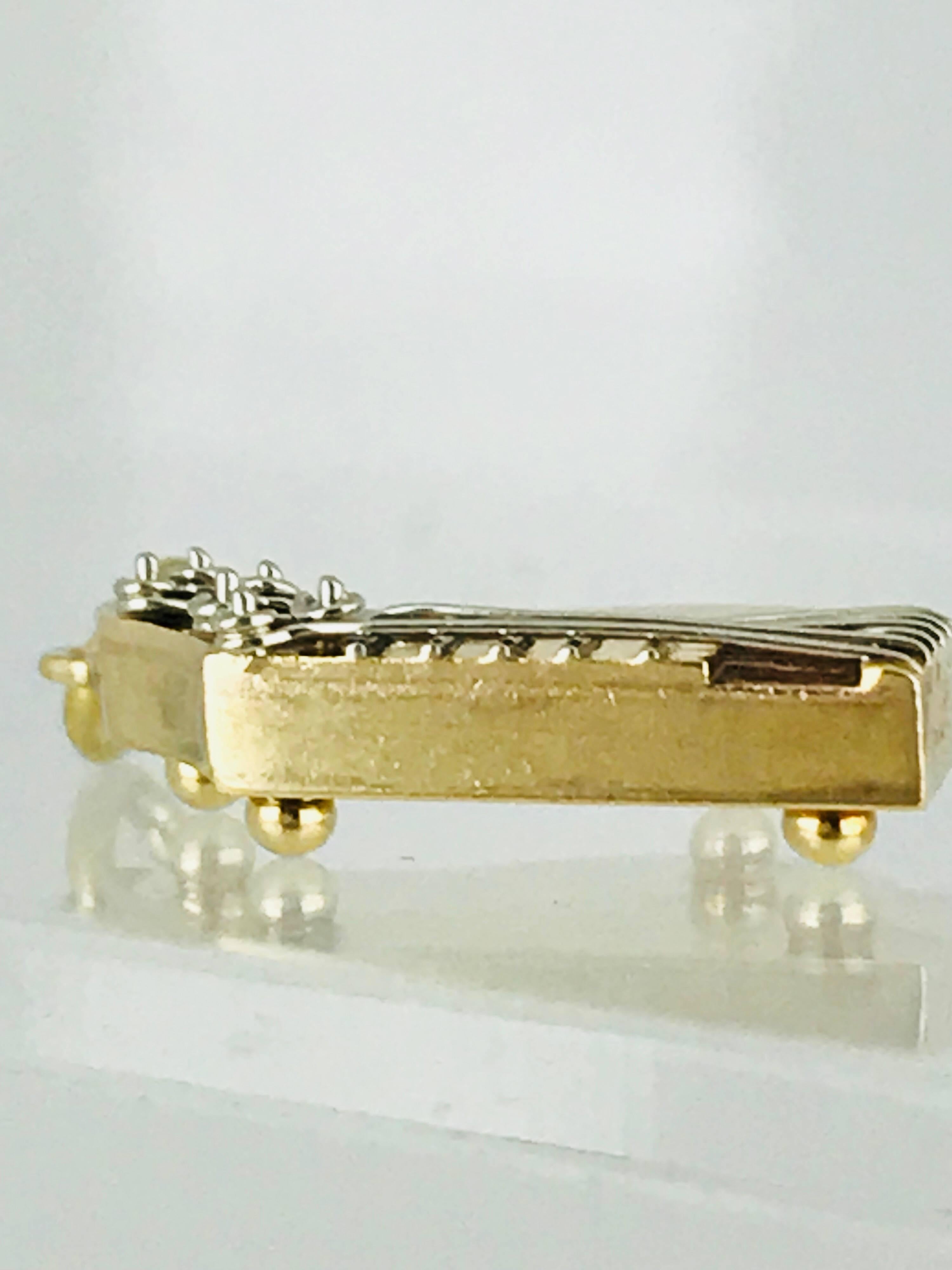 Modern Zither Musical Instrument, Charm, 18 Karat Yellow Gold with White Strings, Rare For Sale
