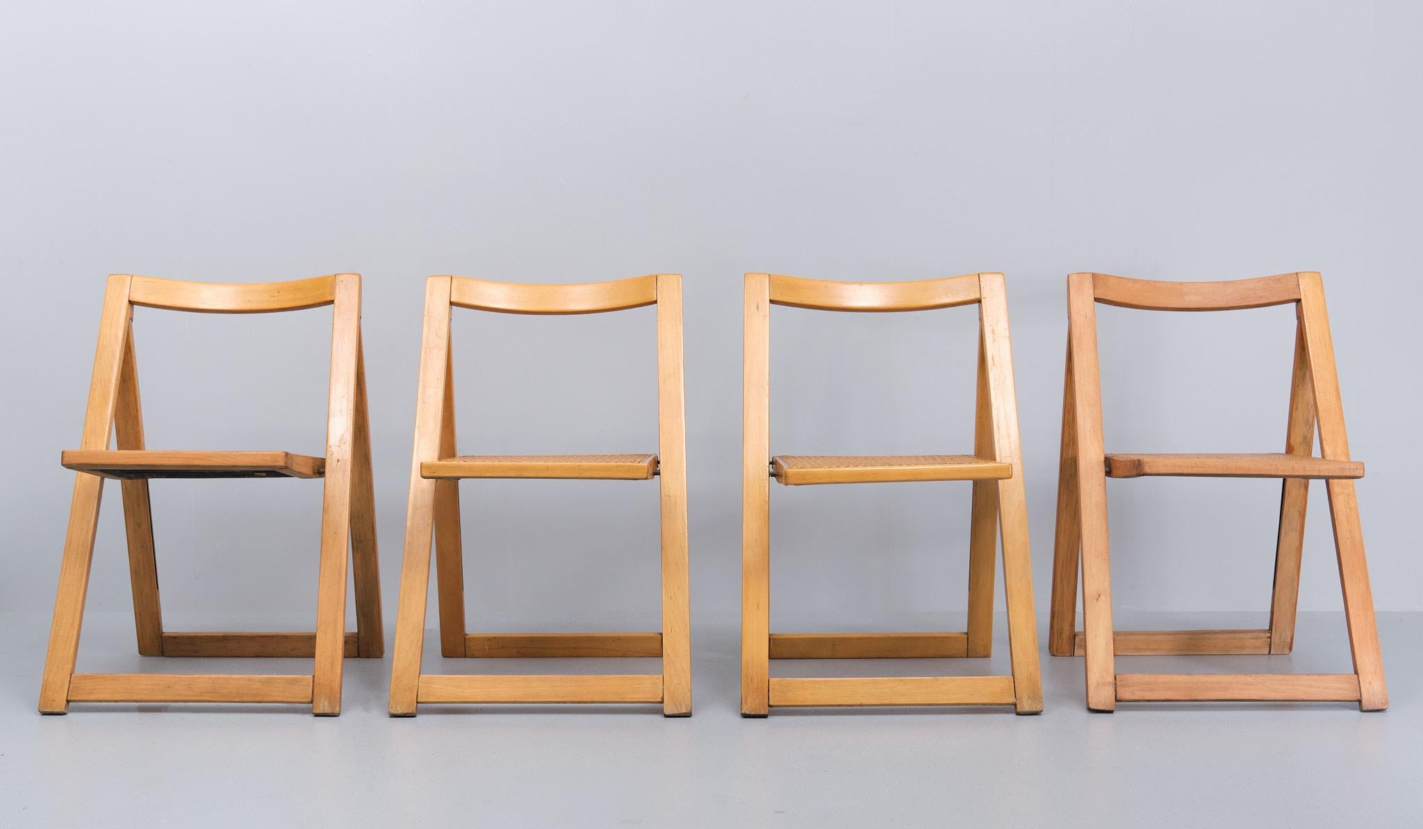 ZMG Thonet Beech wood Folding chairs 1950s  In Good Condition For Sale In Den Haag, NL