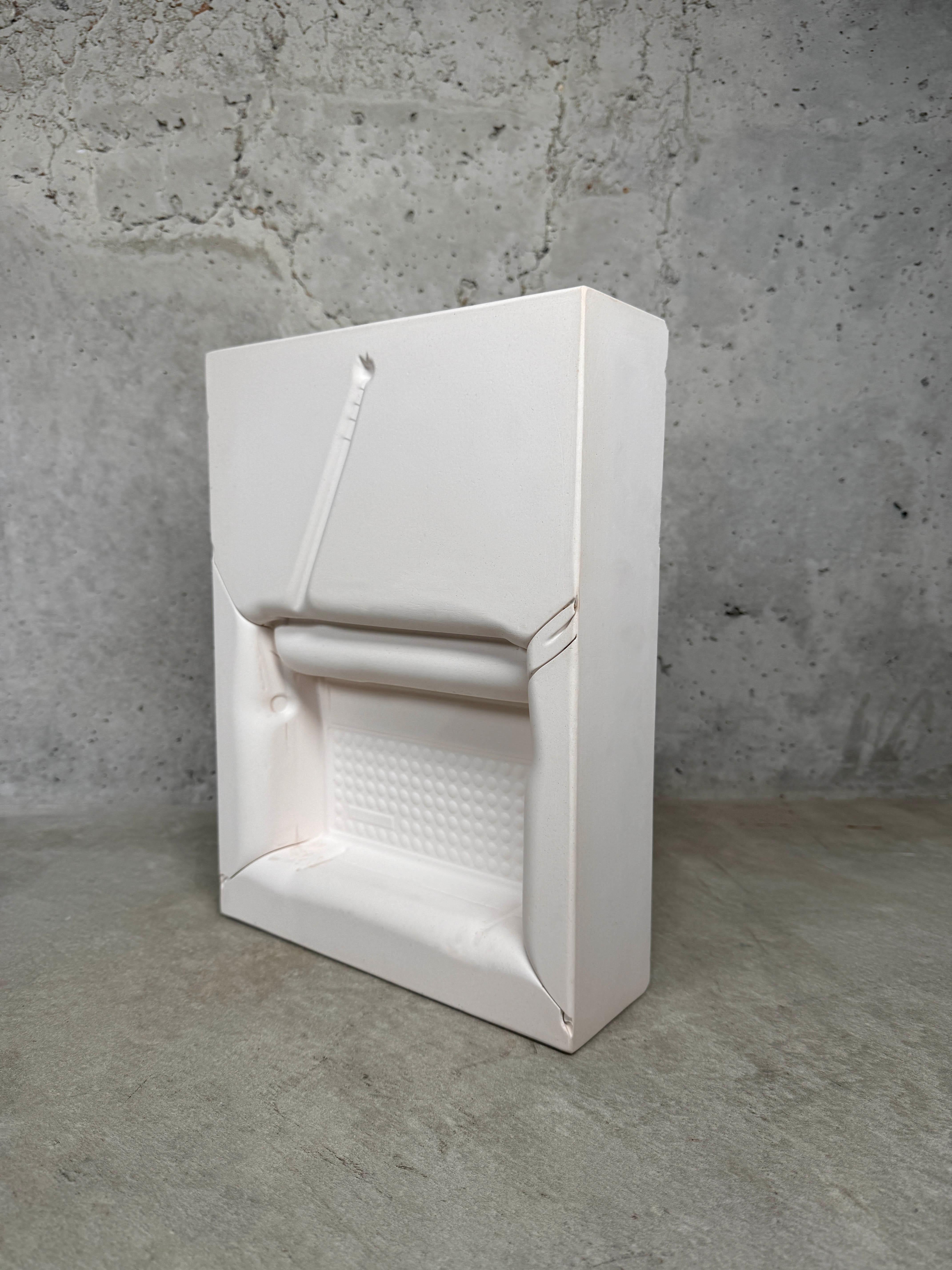 Radio - Sculpture by Zoë Scutts