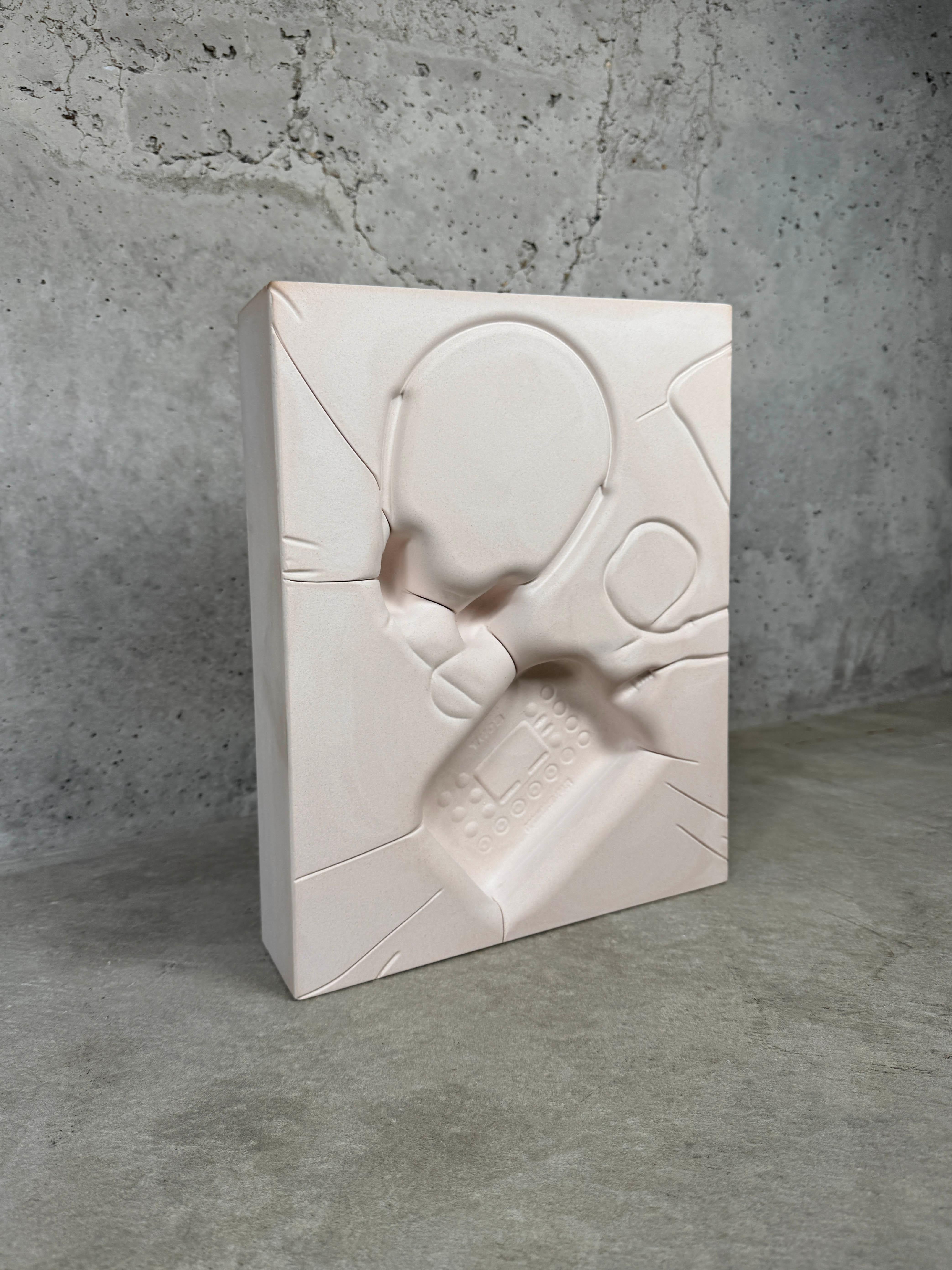 Walkman - Figurative Sculpture Grigio di Zoë Scutts