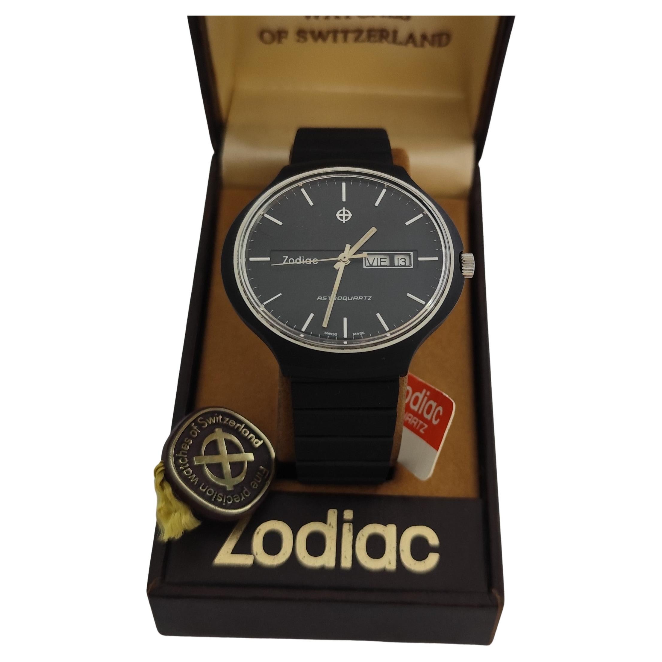 Zodiac Astroquartz Ref 1192.970 Black Oval Jumbo Orologio da polso da uomo con data e giorno in O in vendita