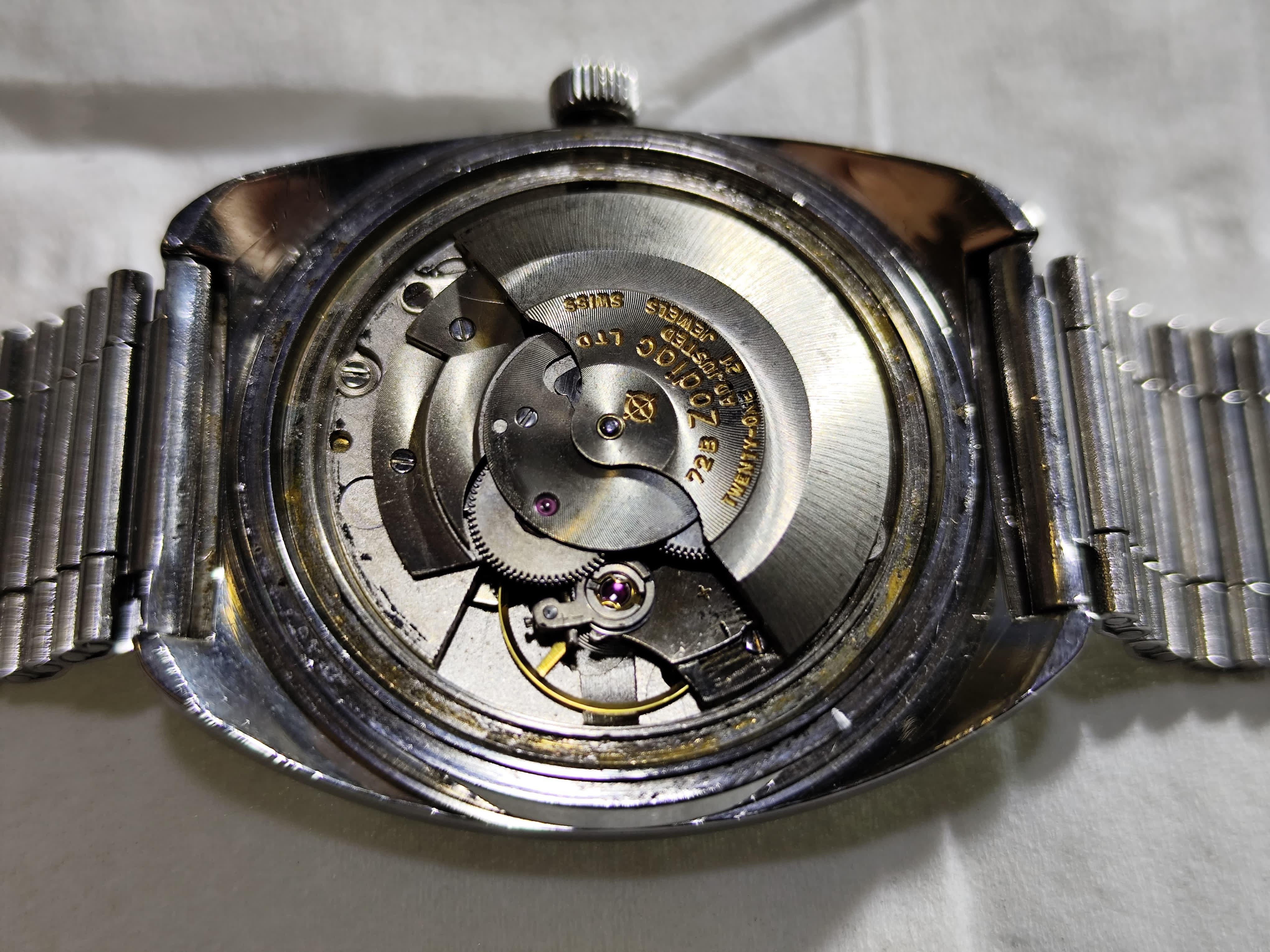 Zodiac Automatik Herrenuhr mit blauem Zifferblatt und Datum 722-913 Vintage By im Angebot 17