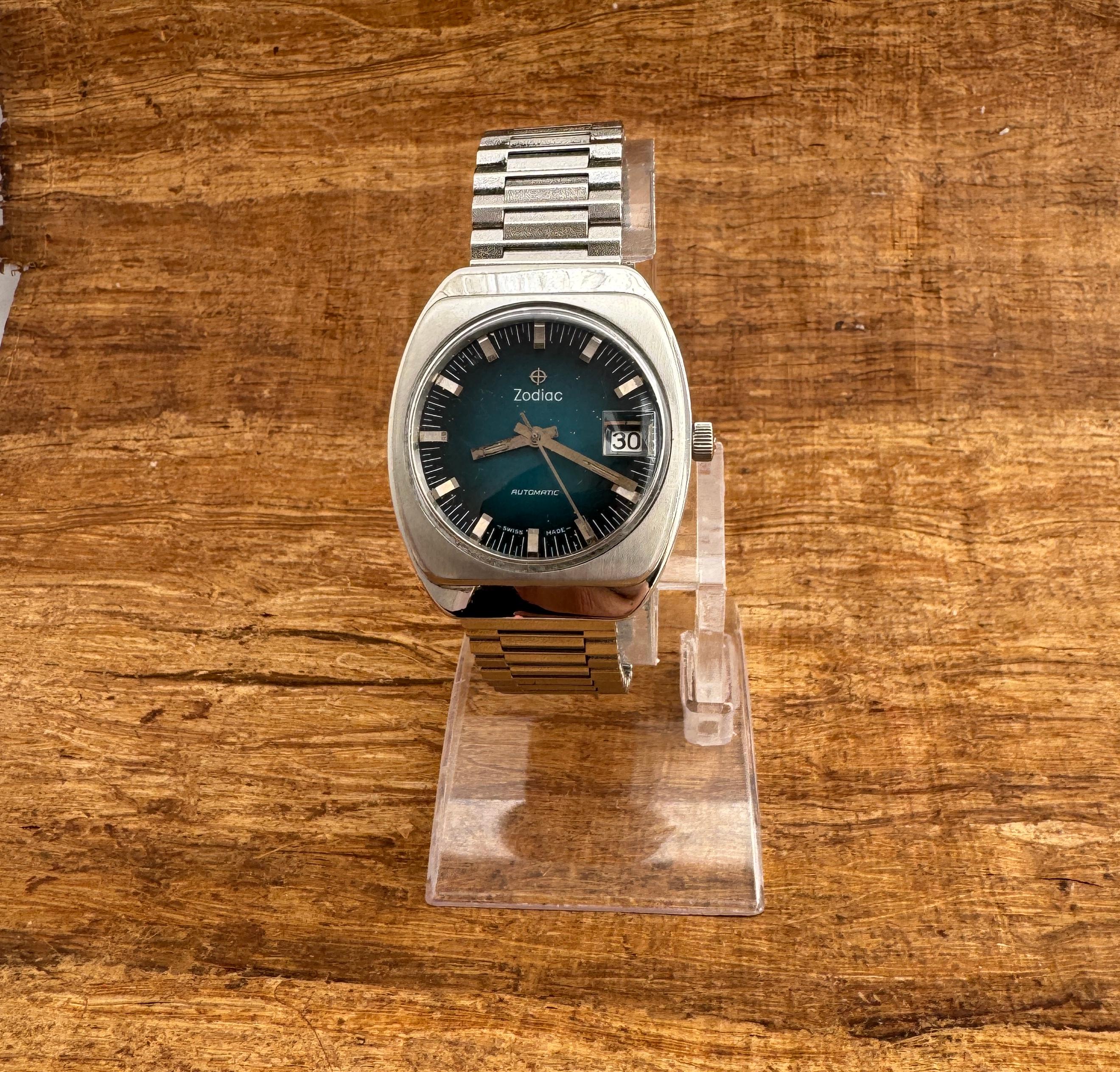 Zodiac Automatik Herrenuhr mit blauem Zifferblatt und Datum 722-913 Vintage By im Zustand „Gut“ im Angebot in Toronto, CA
