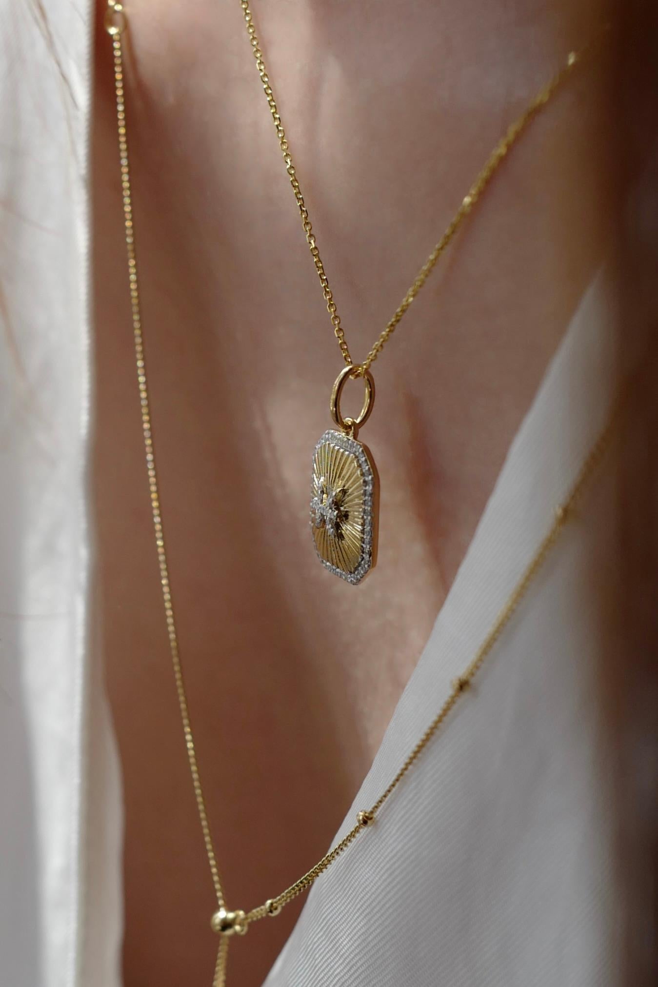 Zodiac Charm Diamant-Halskette, Sternzeichen Horoskop 18K Gelbgold (Brillantschliff) im Angebot