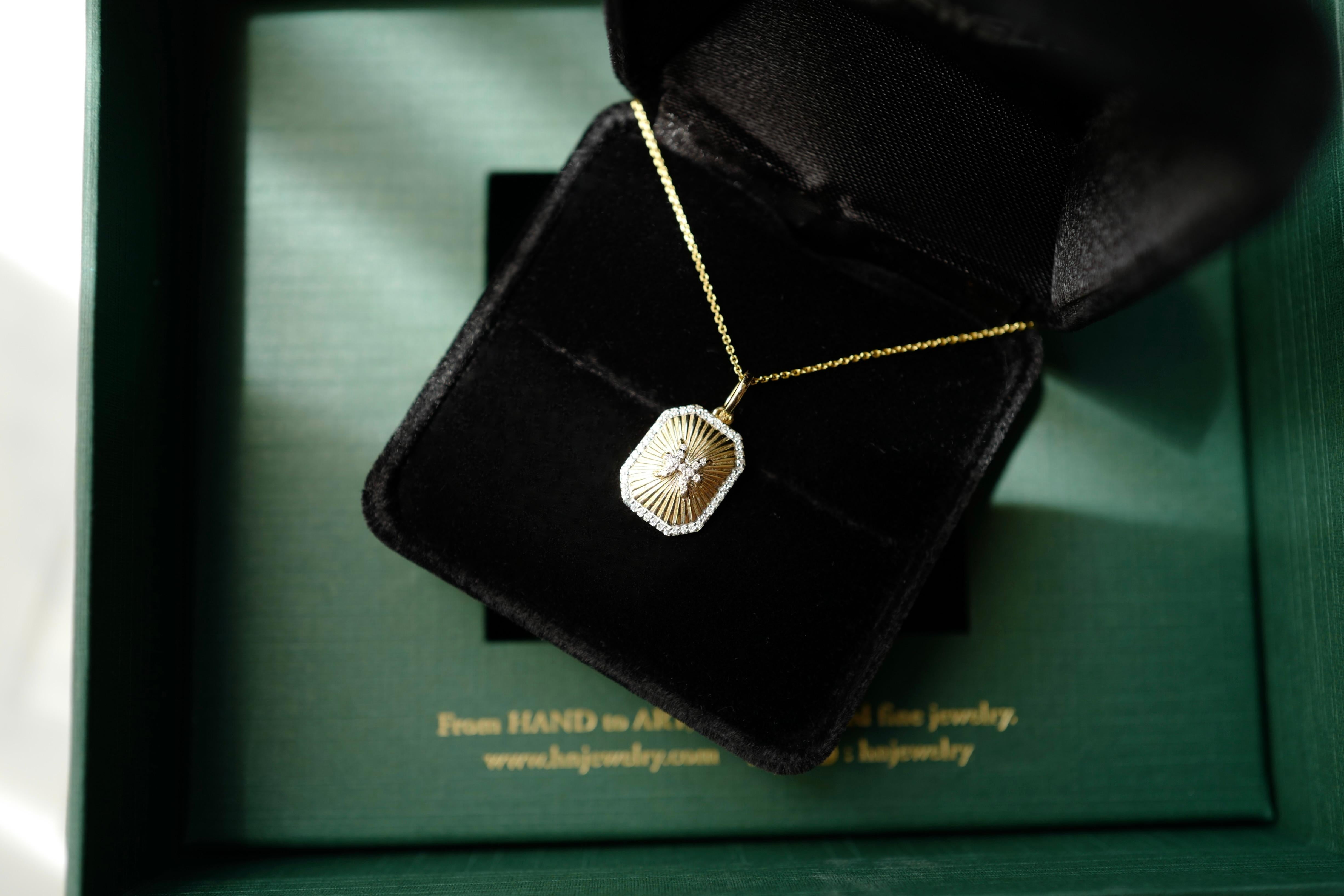 Zodiac Charm Diamant-Halskette, Sternzeichen Horoskop 18K Gelbgold im Zustand „Neu“ im Angebot in Hong Kong, HK