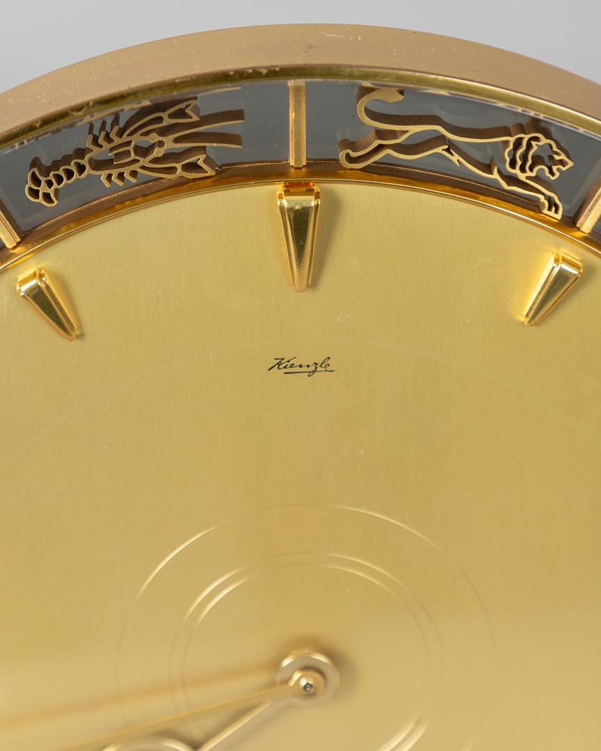 Art déco Horloge de bureau ou de table Zodiac par Heinrich Möller pour Kinzle en vente