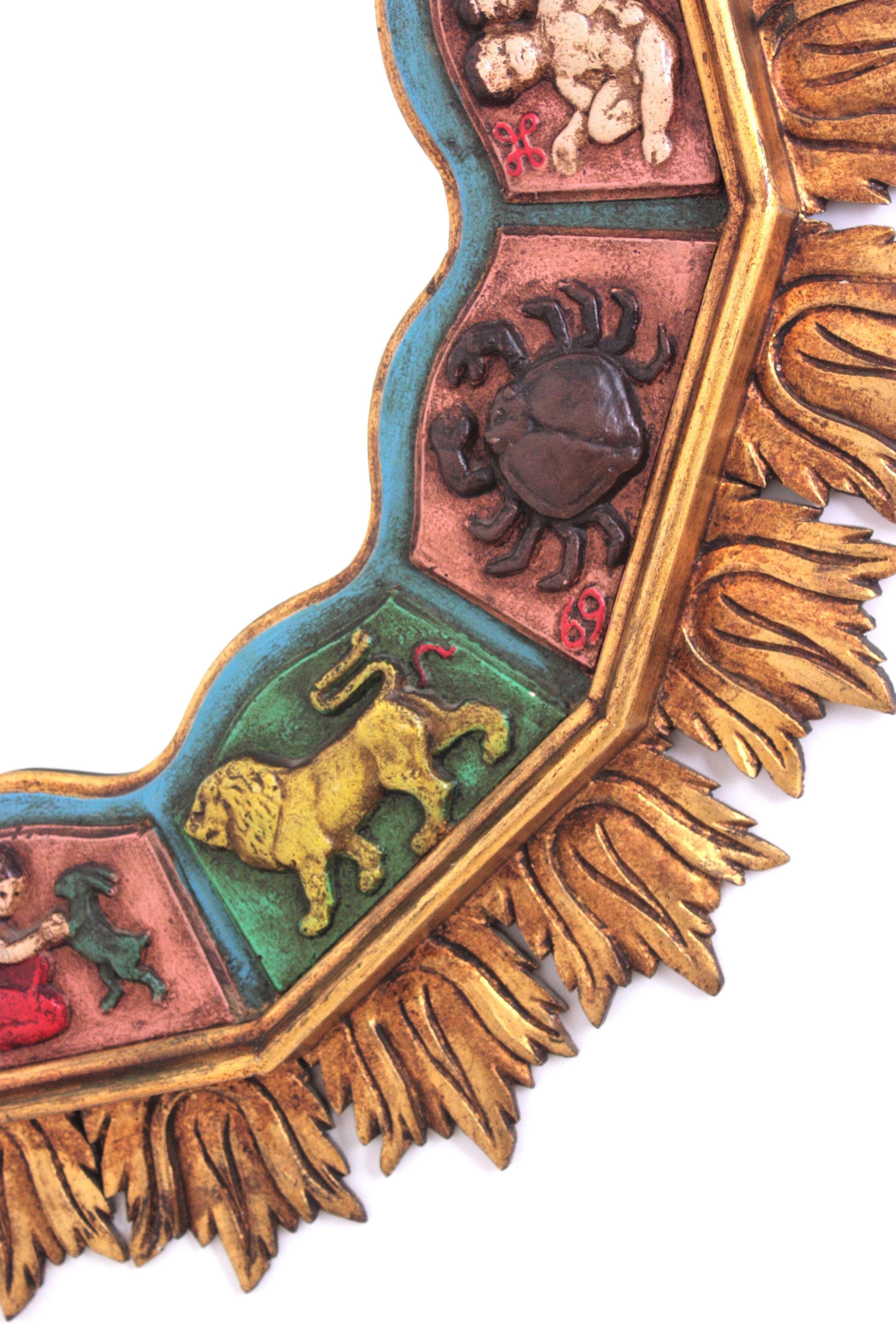 Zodiac Giltwood XL Sonnenschliff-Spiegel mit polychromem Rahmen, Spanien 1950 im Angebot 3